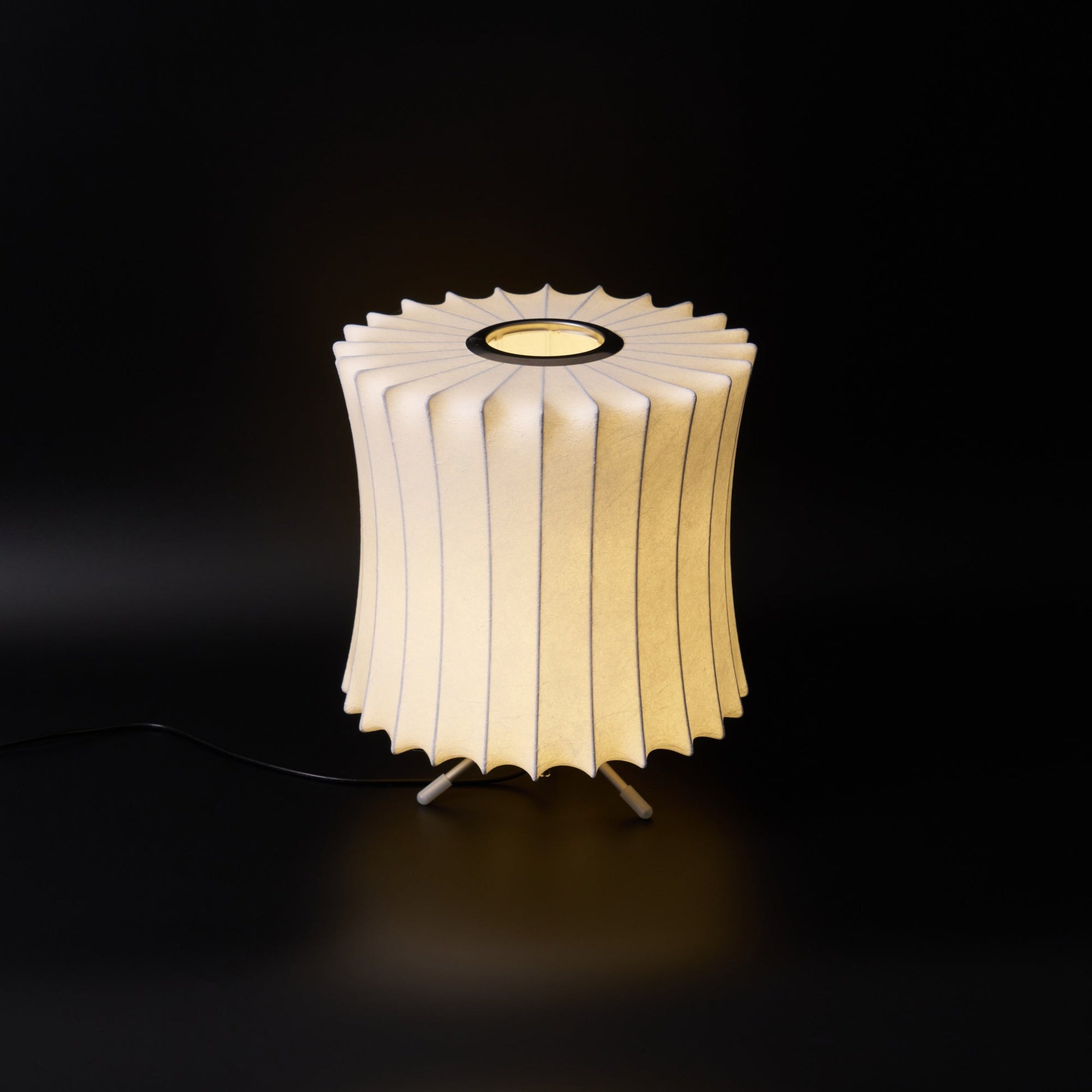 Nelson Tripod Table Lamp - Blowlighting
