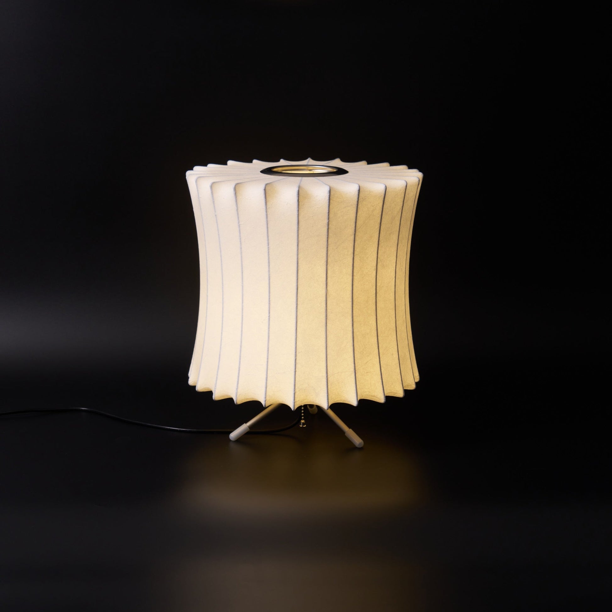 Nelson Tripod Table Lamp - Blowlighting