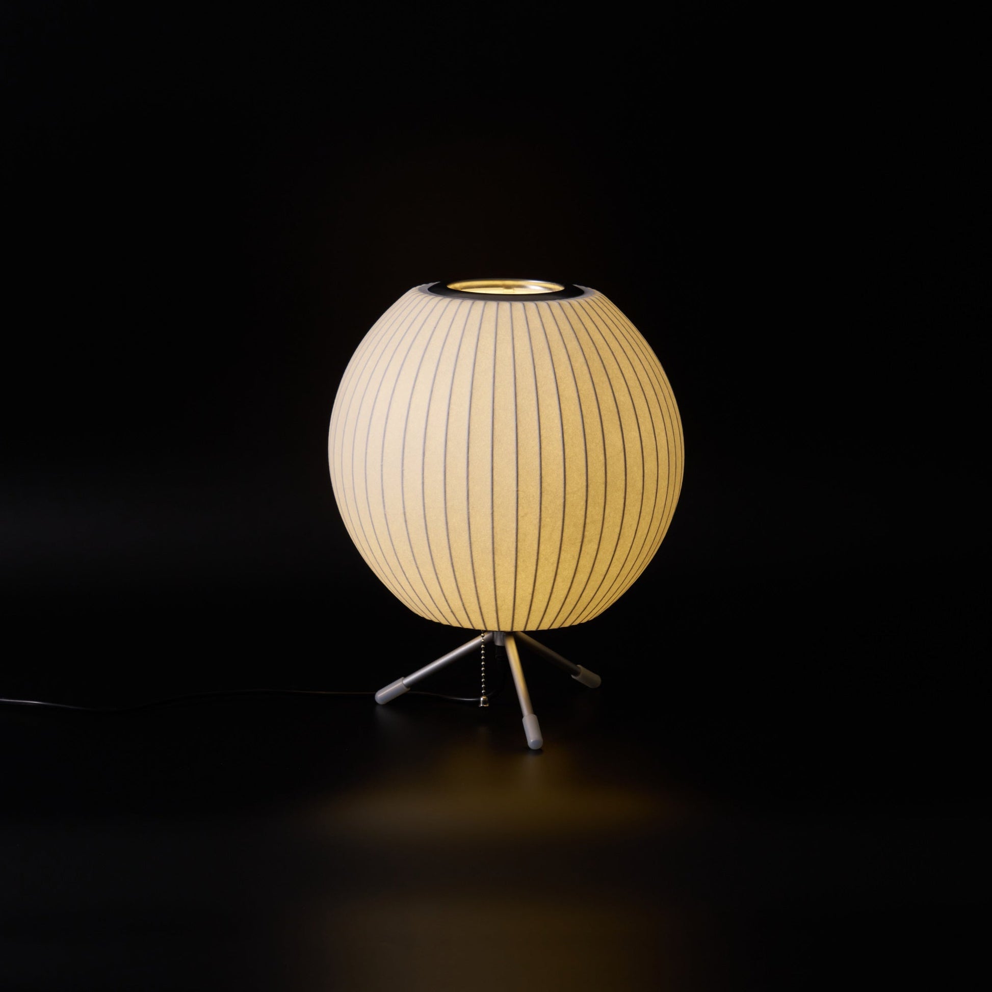 Nelson Tripod Table Lamp - Blowlighting