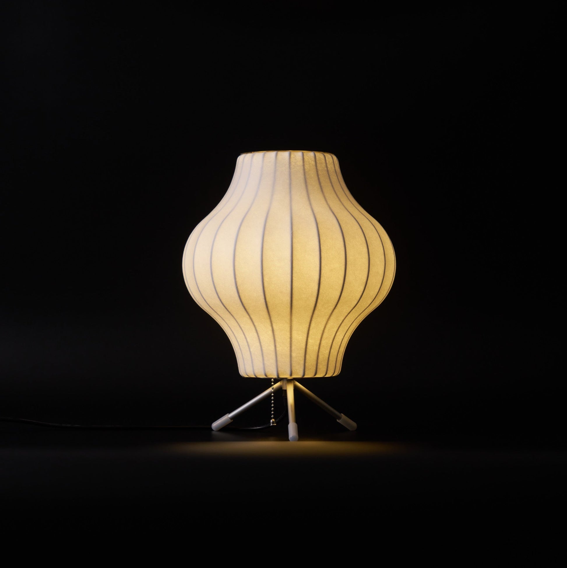 Nelson Tripod Table Lamp - Blowlighting