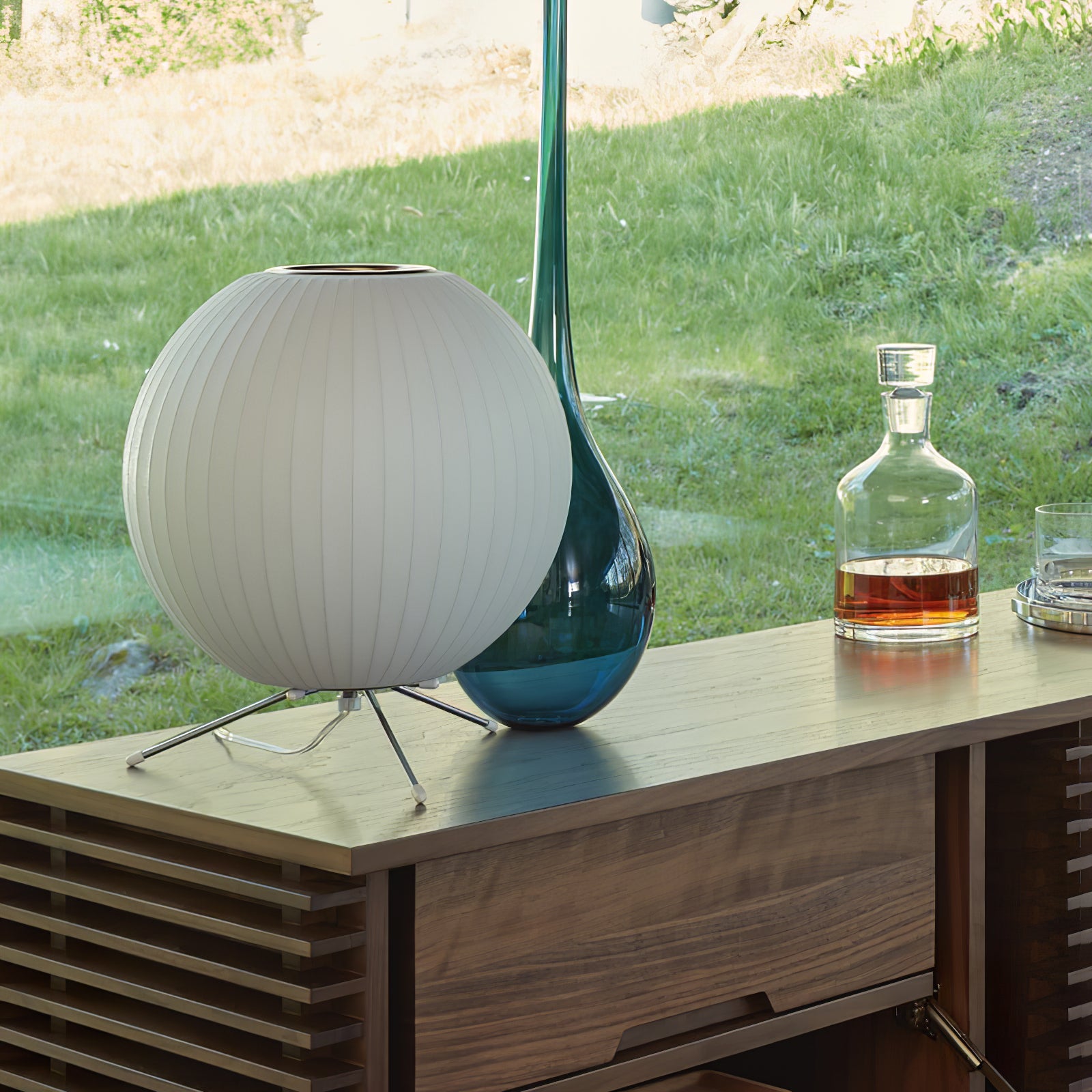 Nelson Tripod Table Lamp - Blowlighting