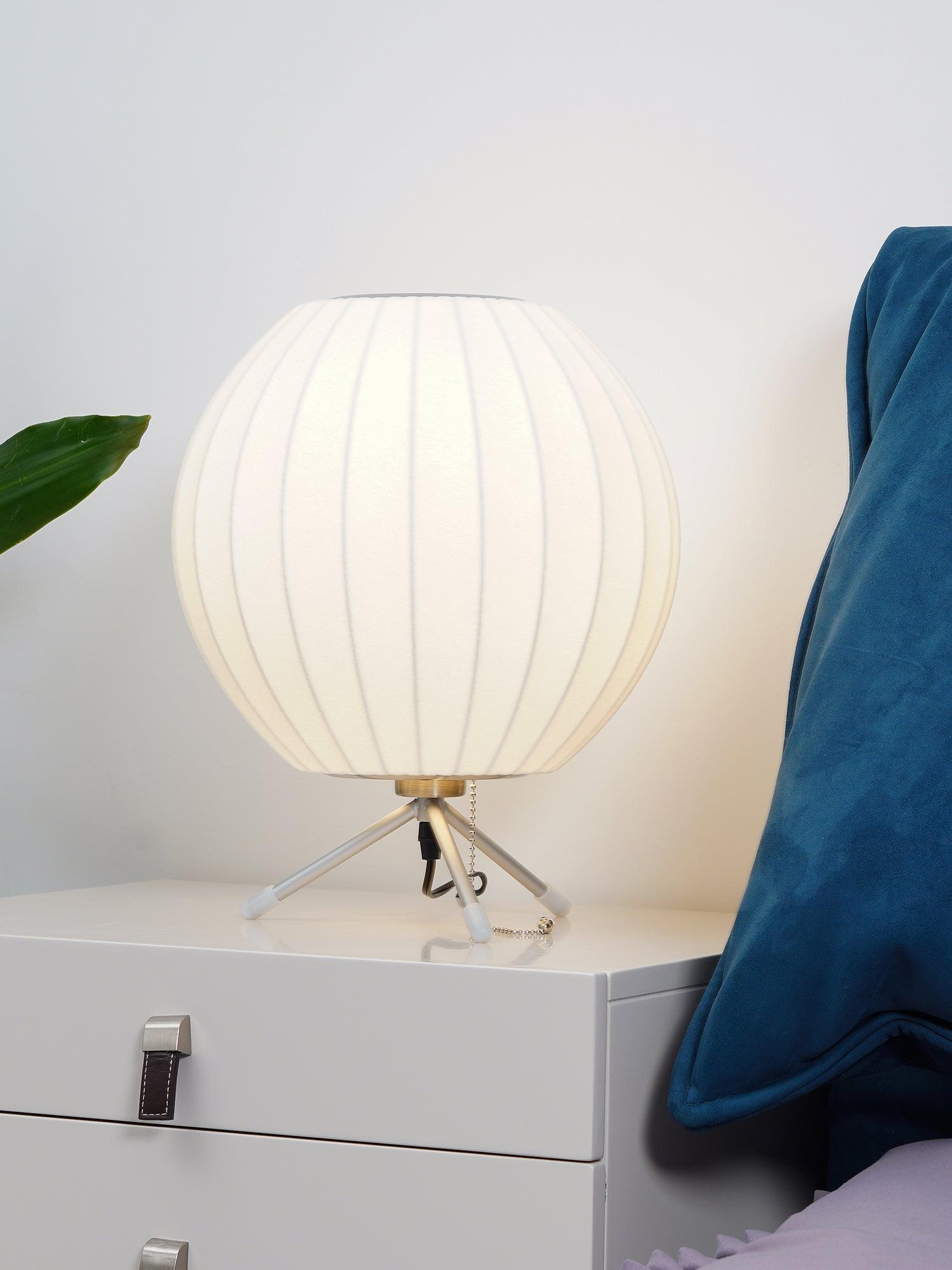 Nelson Tripod Table Lamp - Blowlighting