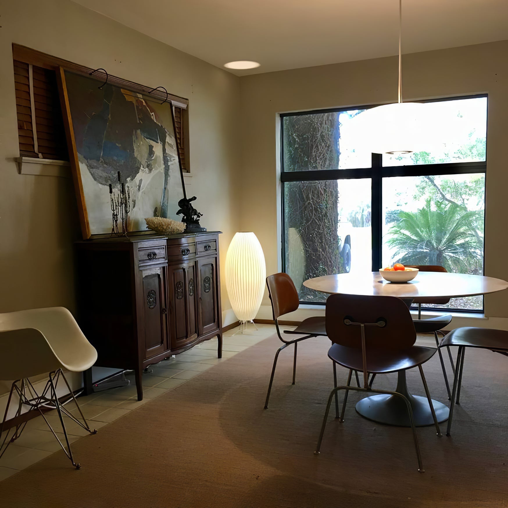Nelson Tripod Table Lamp - Blowlighting
