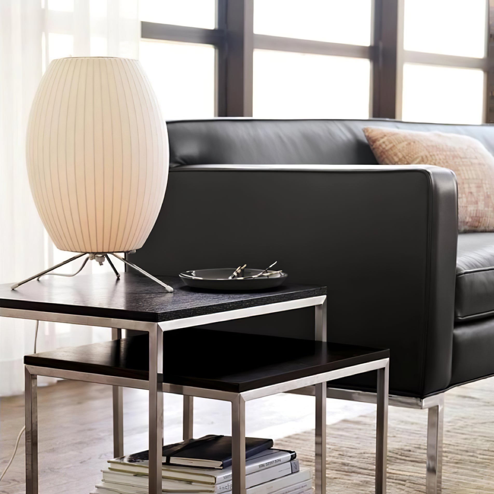 Nelson Tripod Table Lamp - Blowlighting