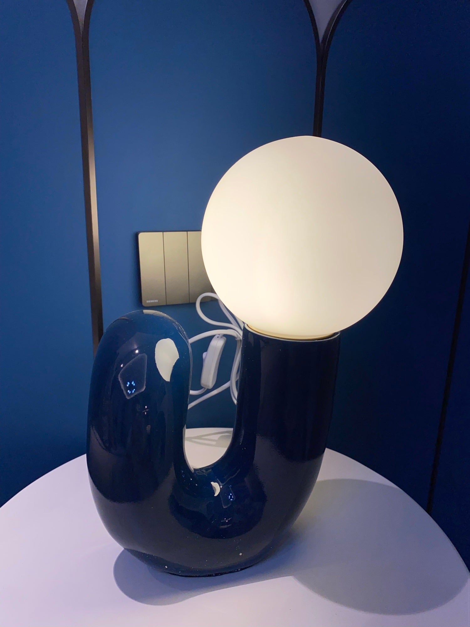 Playful N Shape Table Lamp - Blowlighting