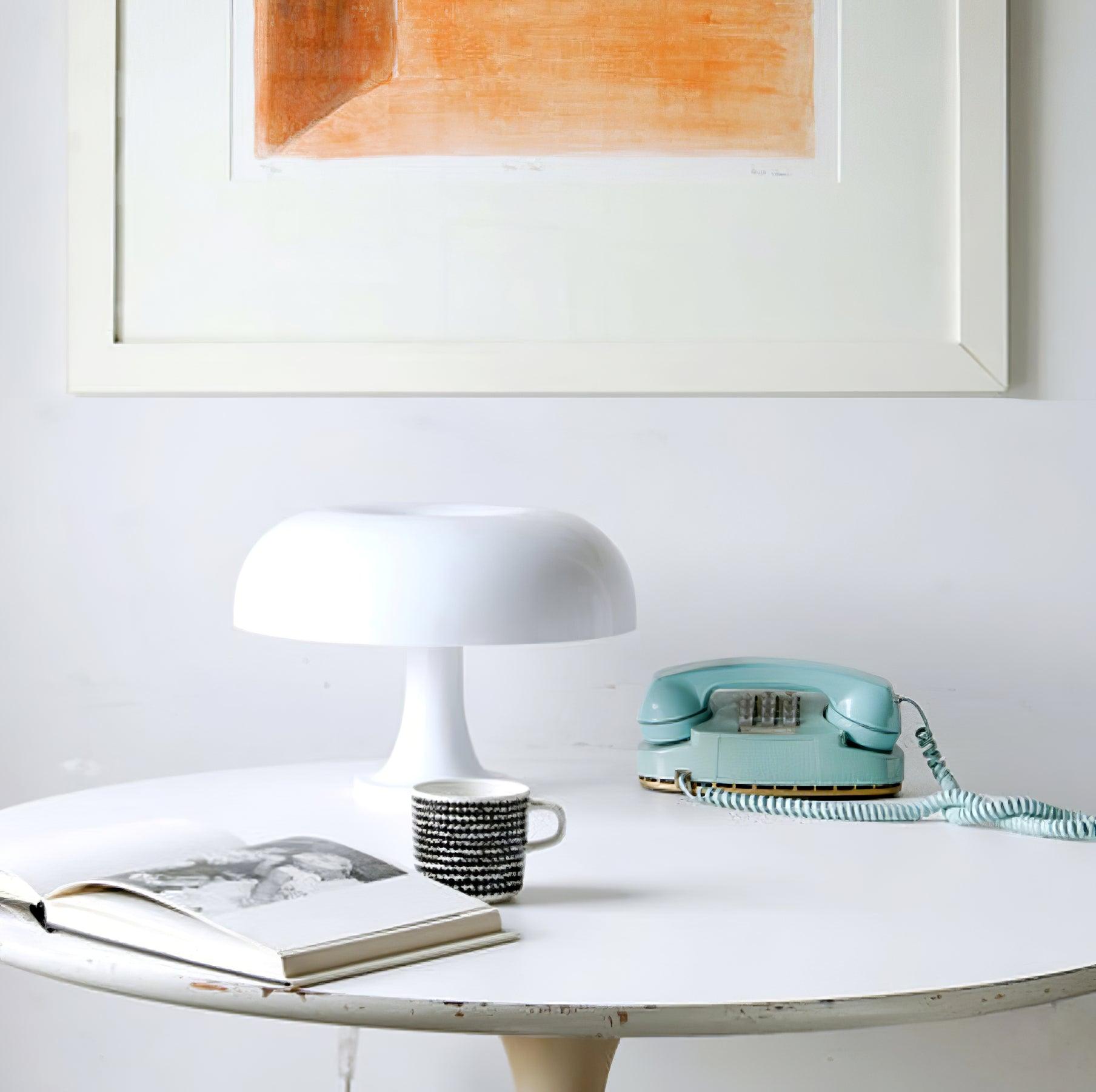 Mushroom Playful Table Lamp - Blowlighting