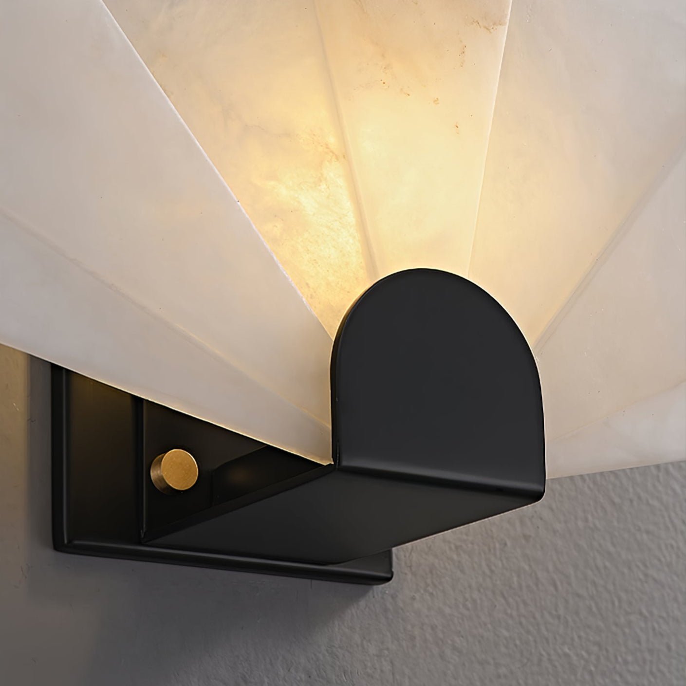 Aurelia Minimalist Alabaster Wall Light - Blowlighting