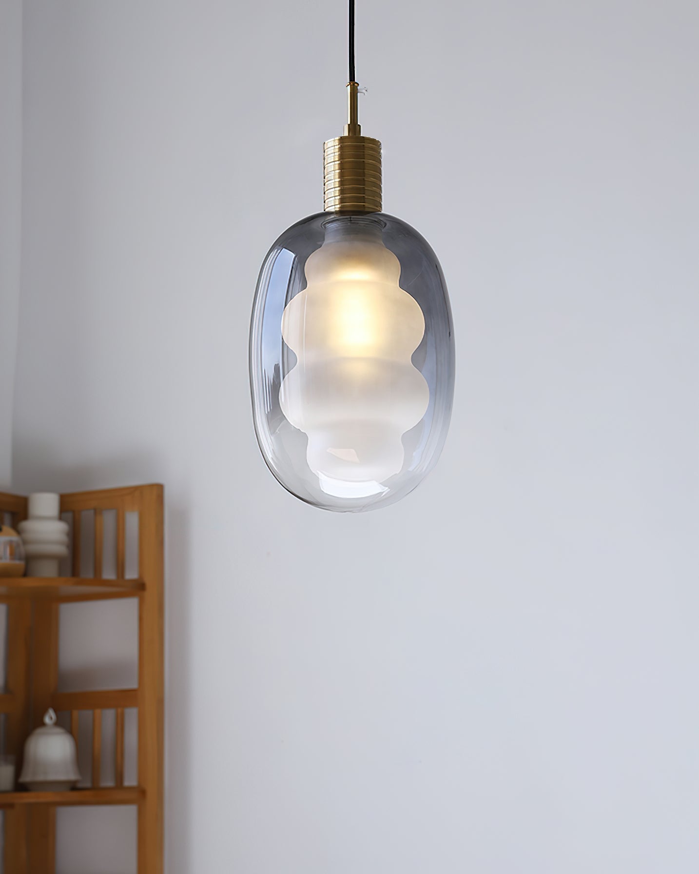 Niche Art Deco Glass Pendant Light