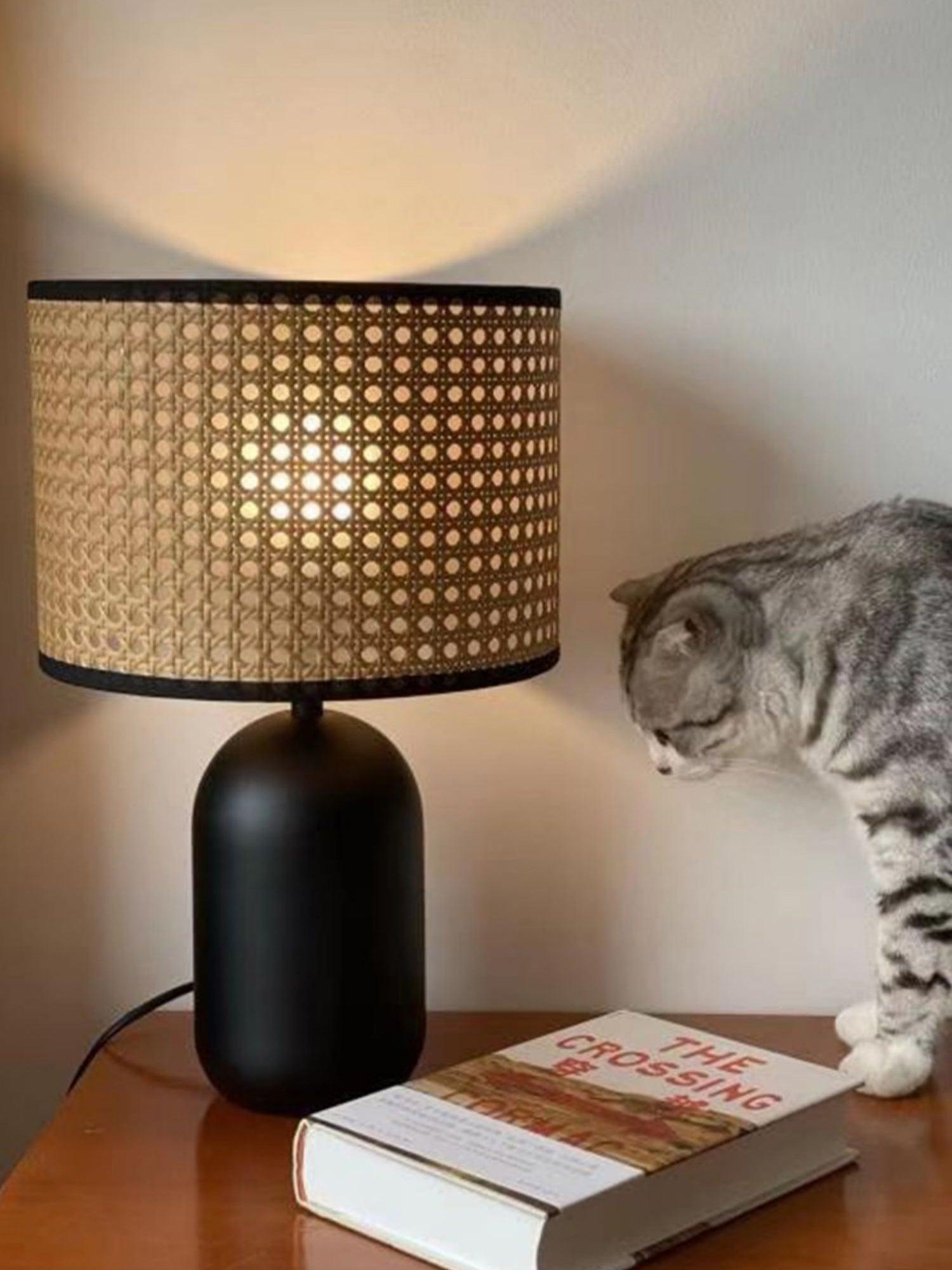 Nico Table Lamp - Blowlighting