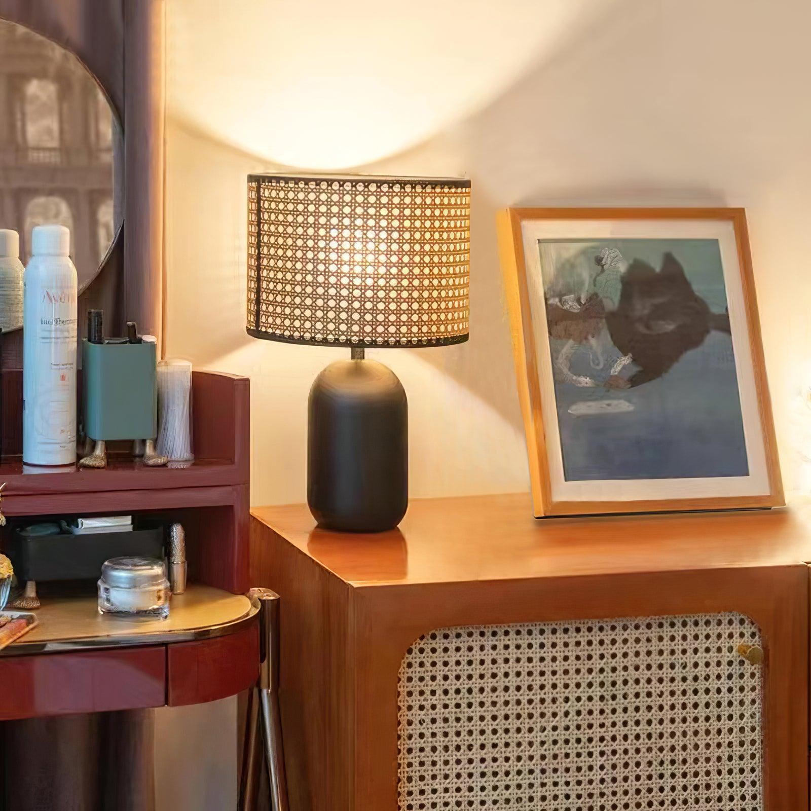Nico Table Lamp - Blowlighting