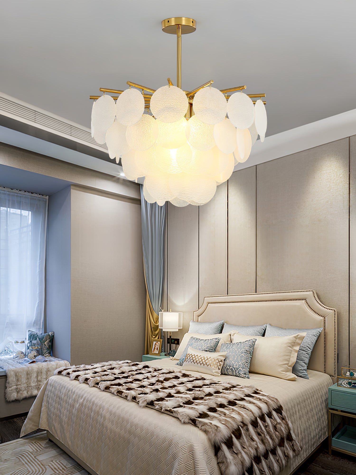 Nimbus Chandelier - Blowlighting