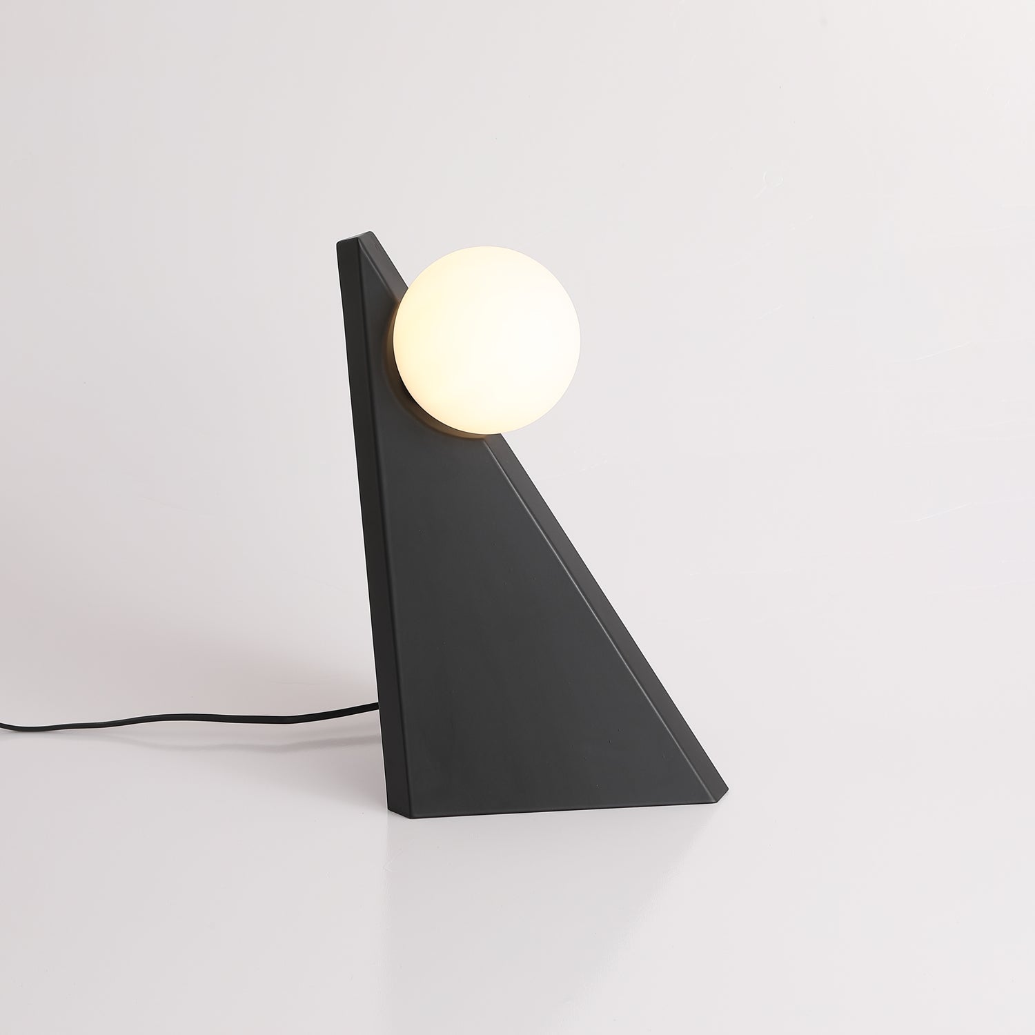Noir Roy Table Lamp - Blowlighting