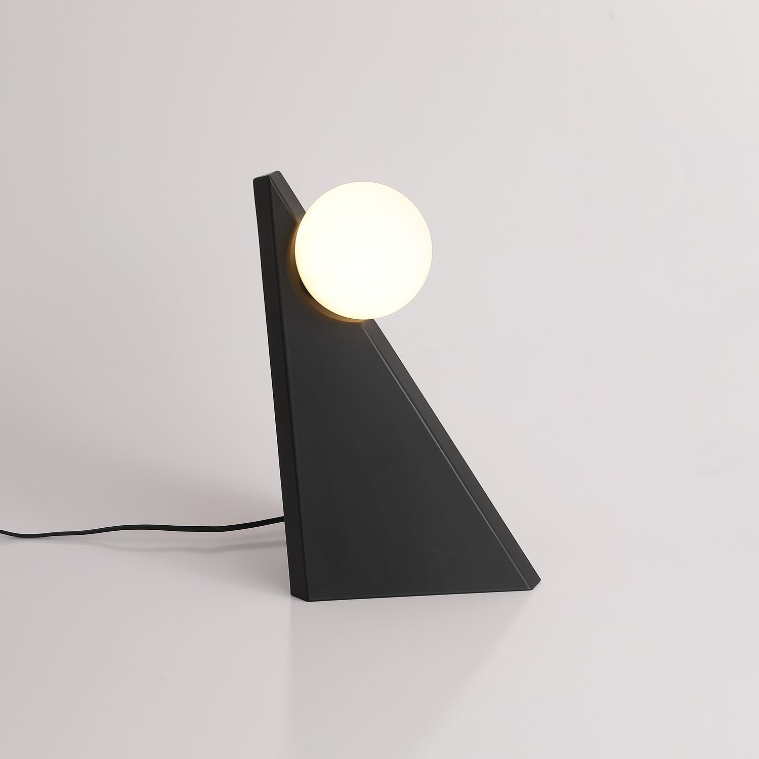 Noir Roy Table Lamp - Blowlighting
