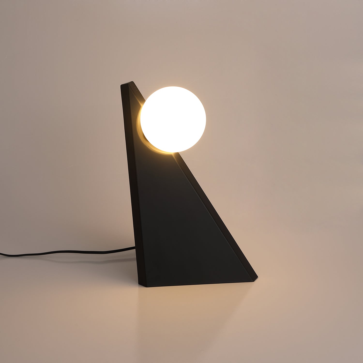 Noir Roy Table Lamp - Blowlighting