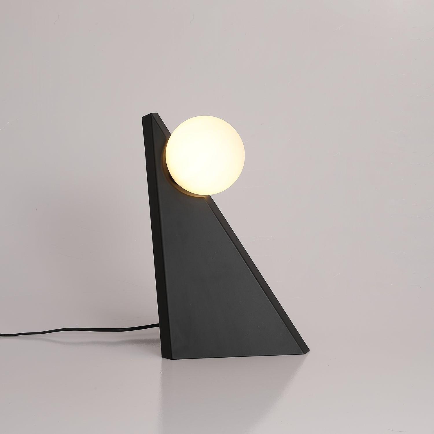 Noir Roy Table Lamp - Blowlighting