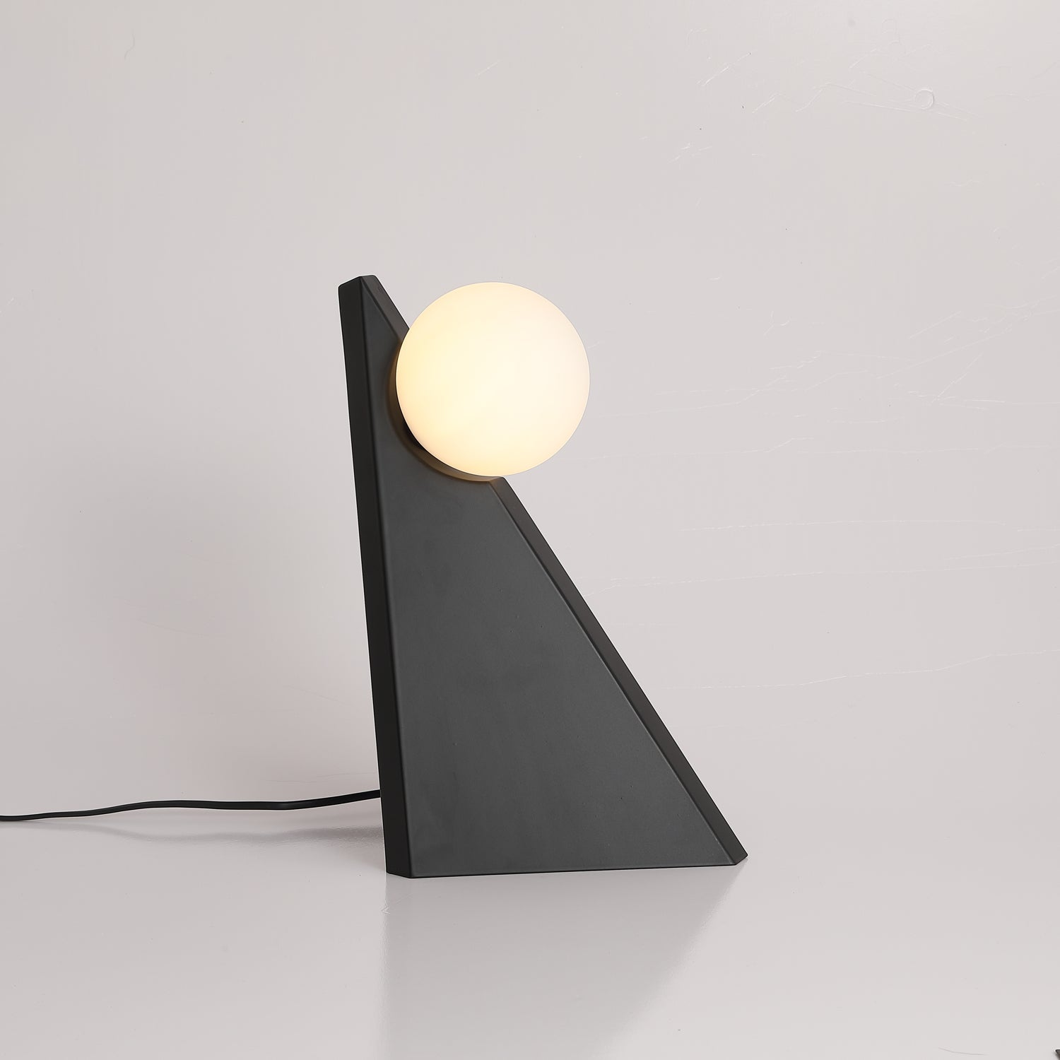 Noir Roy Table Lamp - Blowlighting
