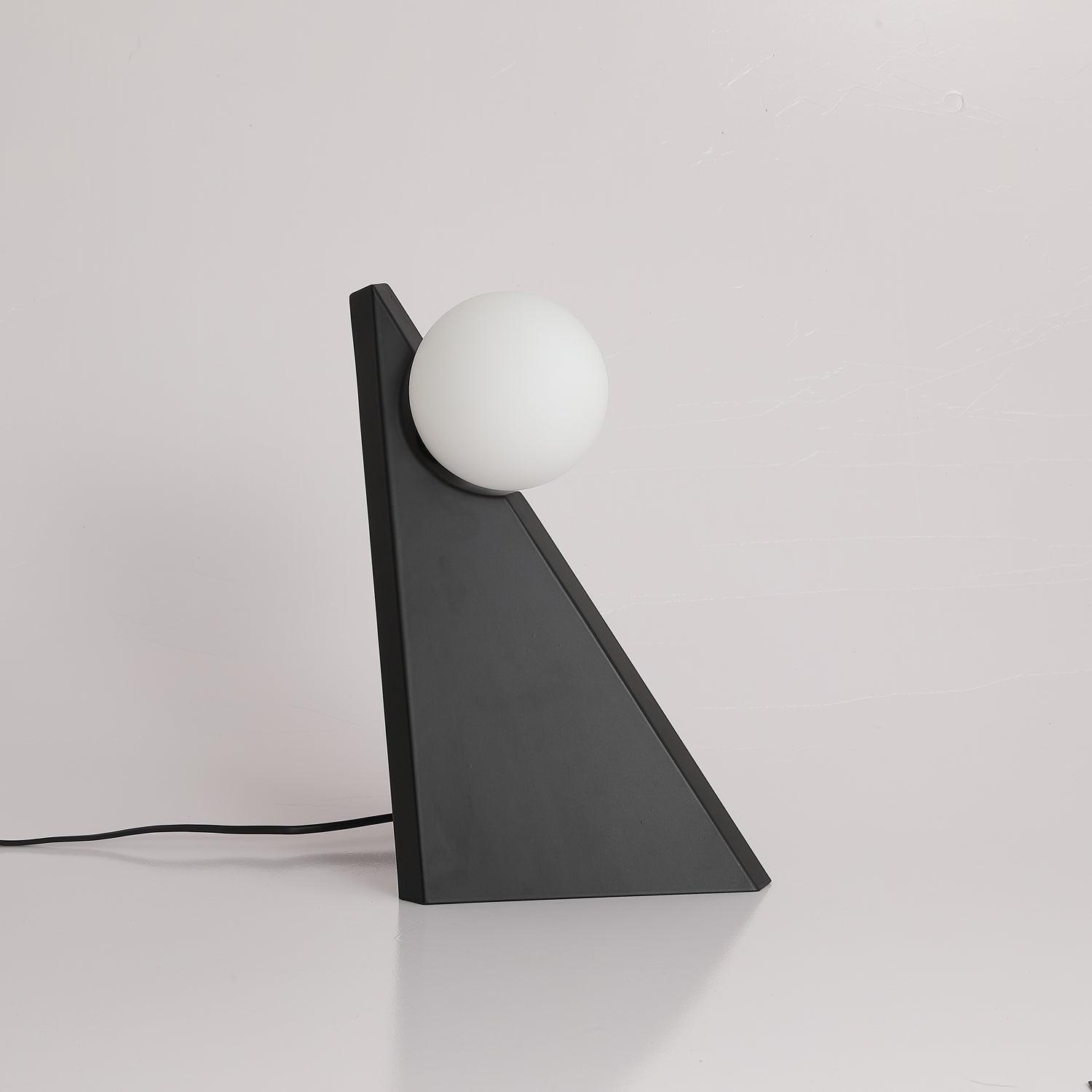 Noir Roy Table Lamp - Blowlighting