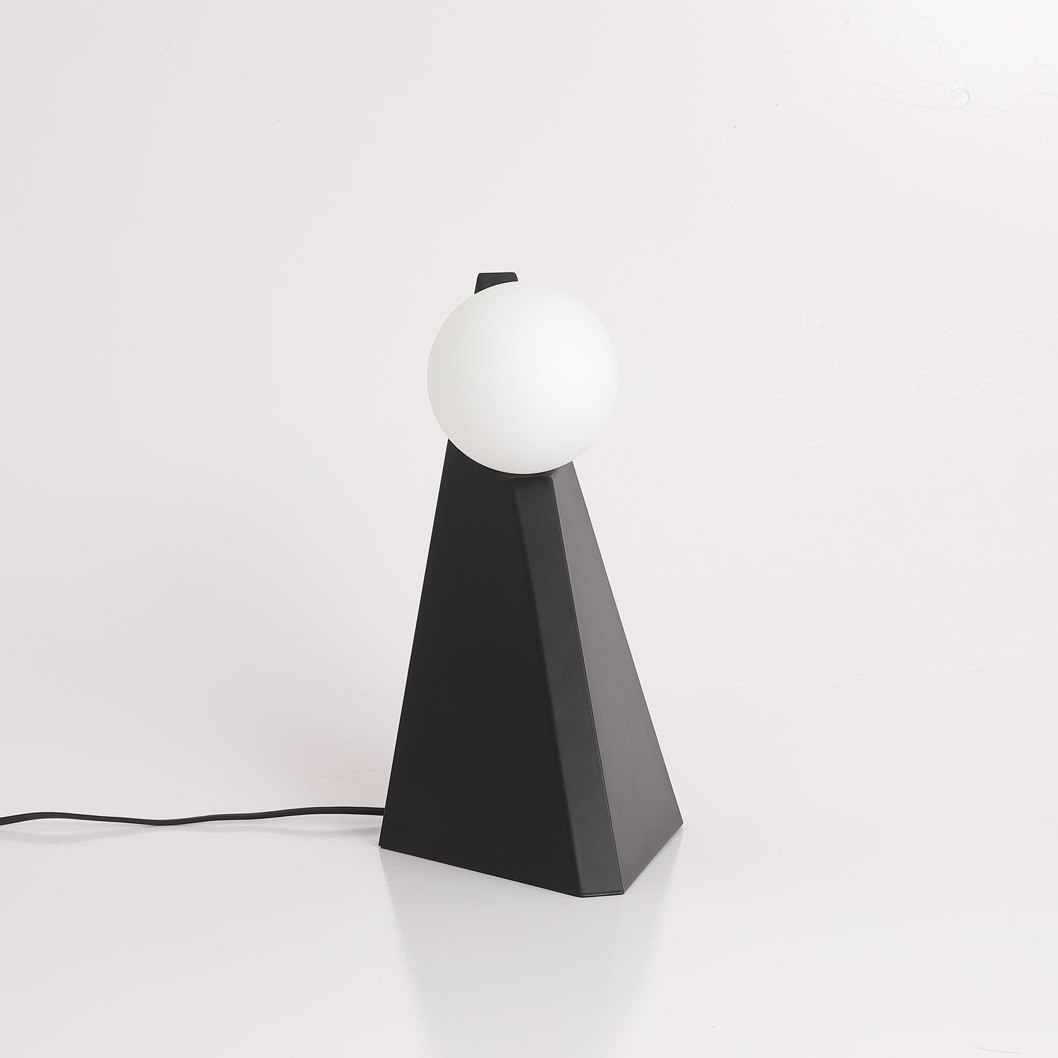 Noir Roy Table Lamp - Blowlighting