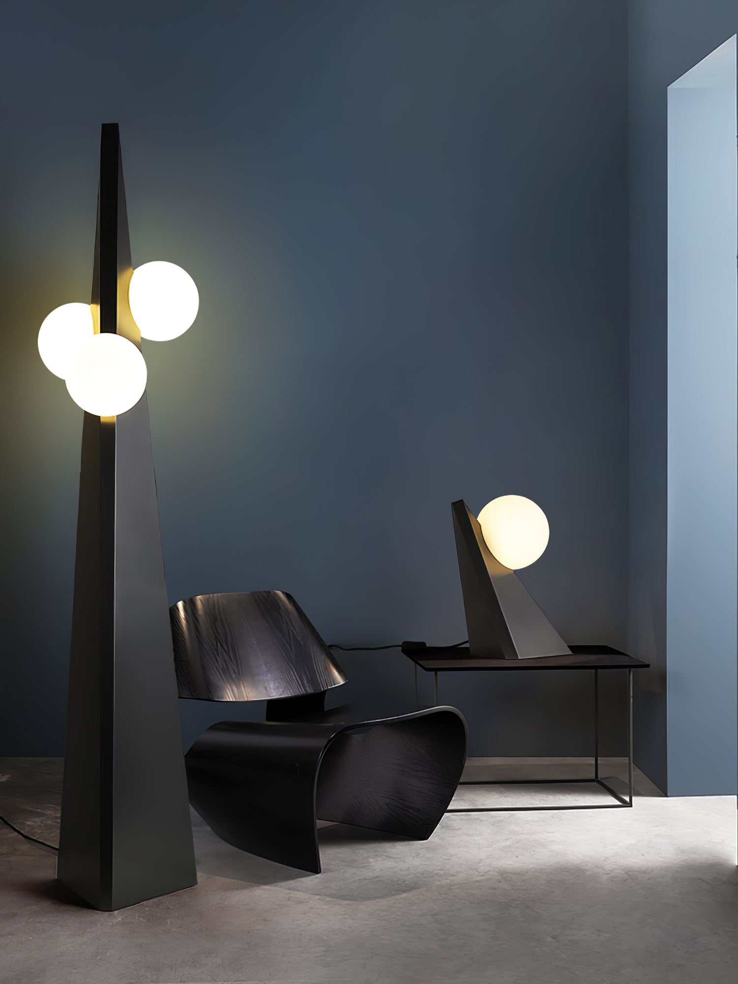 Noir Roy Table Lamp - Blowlighting