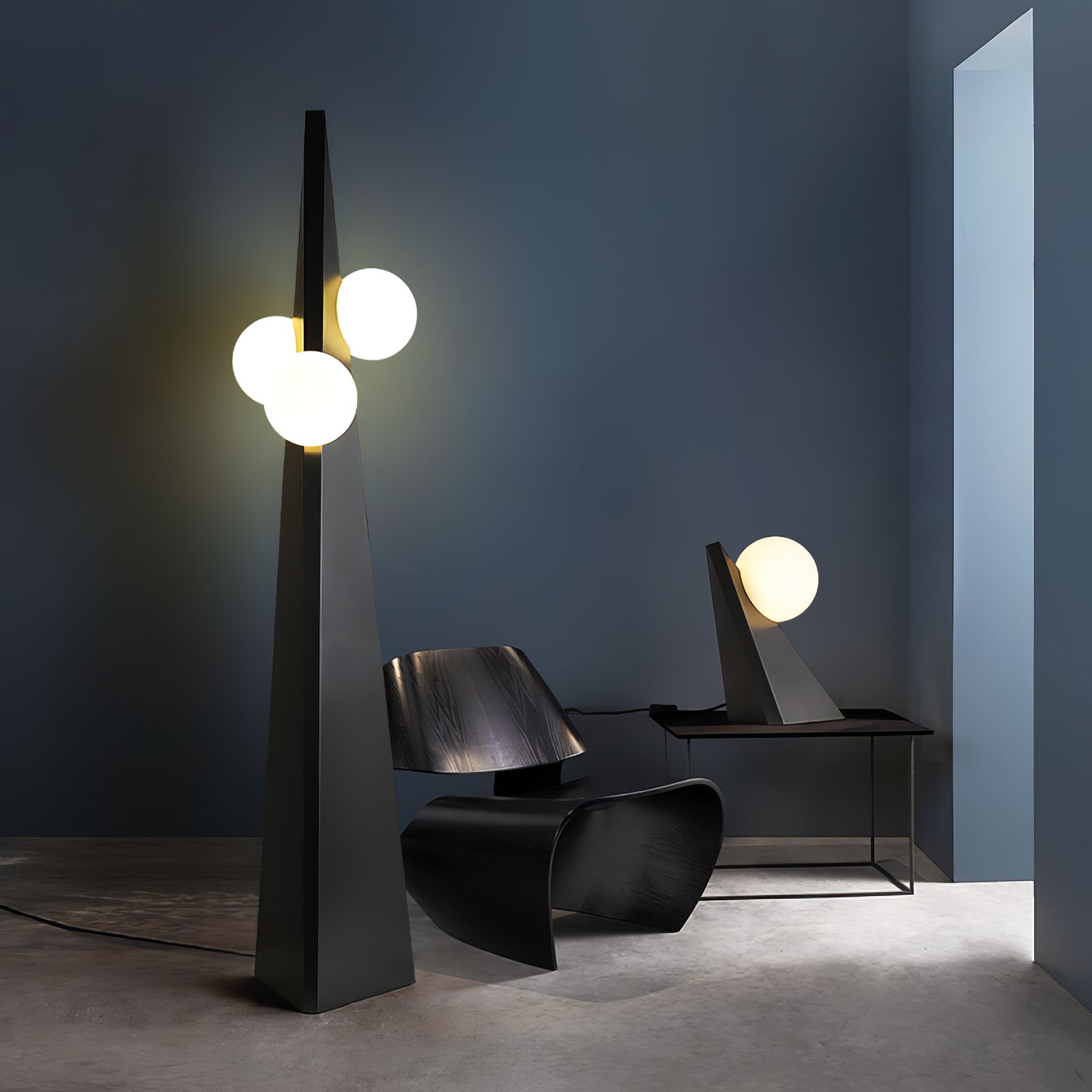 Noir Roy Table Lamp - Blowlighting