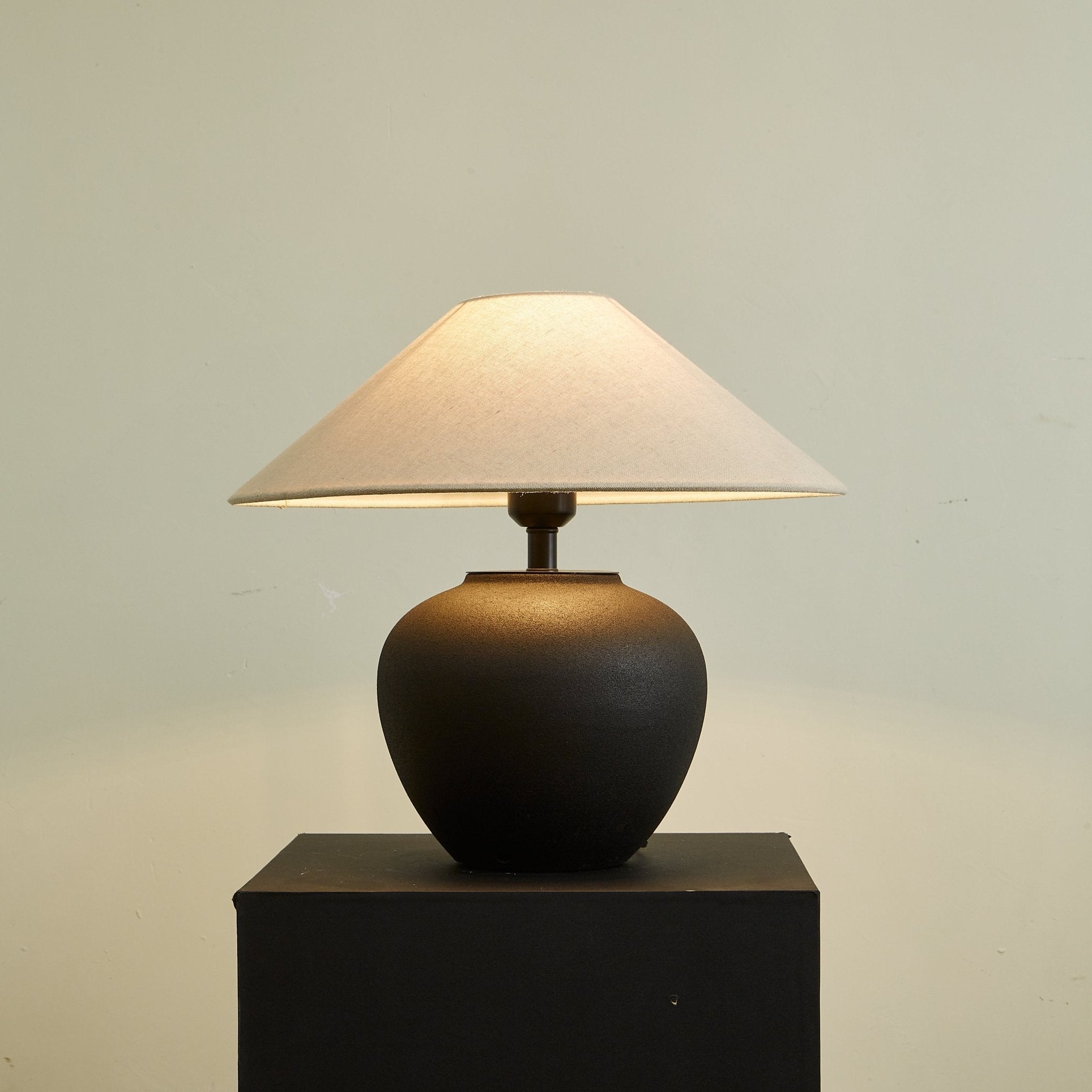 Noirveil Table Lamp - Blowlighting