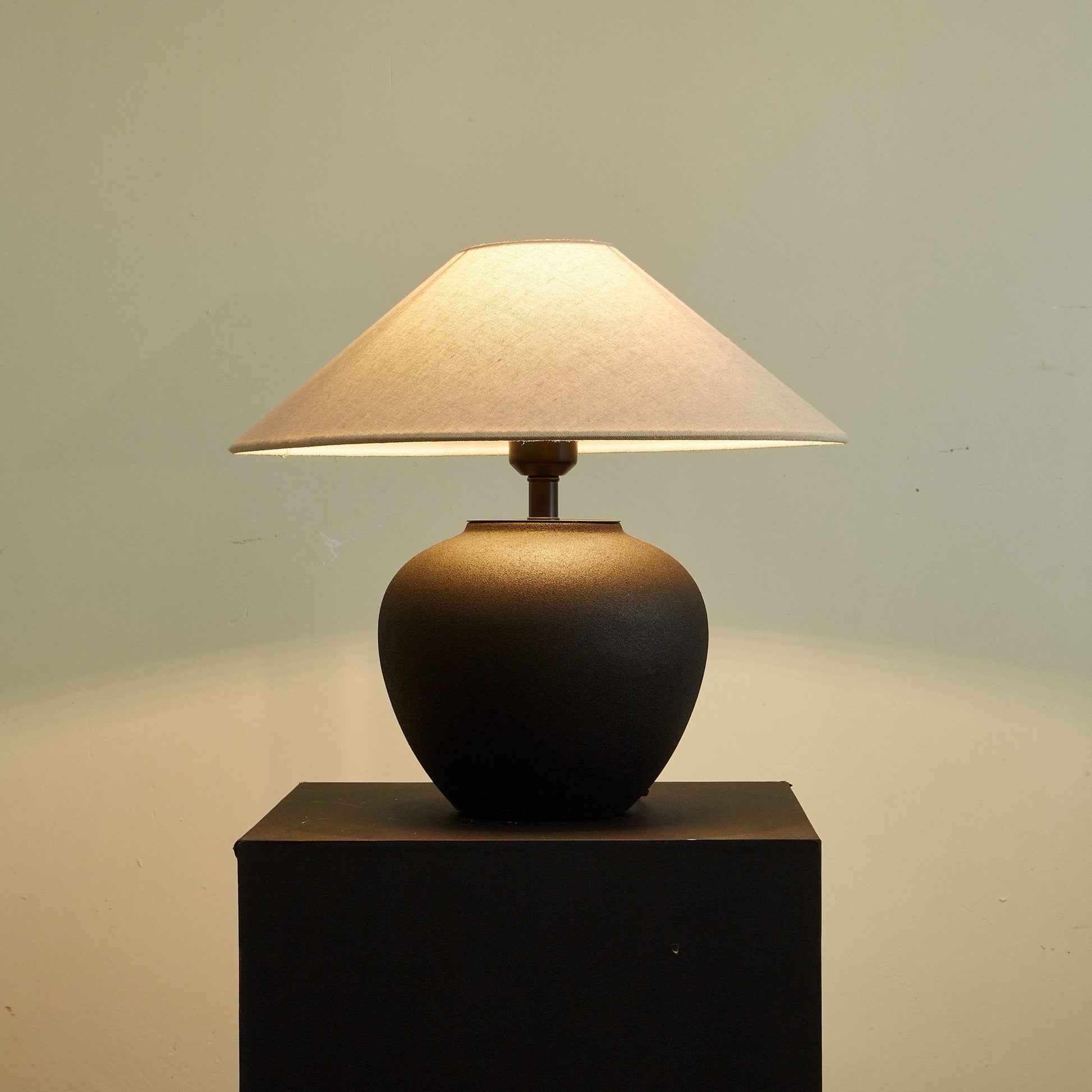 Noirveil Table Lamp - Blowlighting