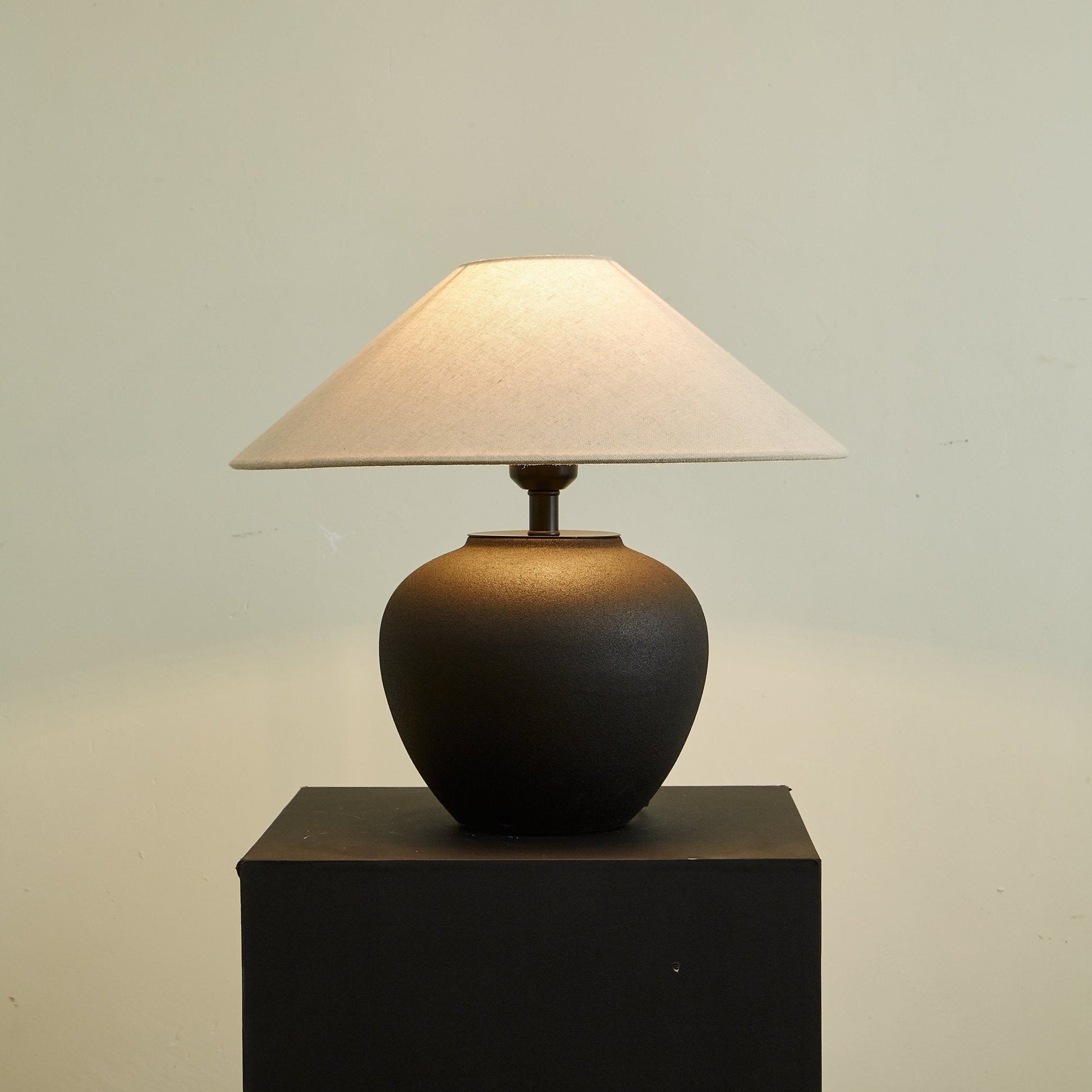 Noirveil Table Lamp - Blowlighting