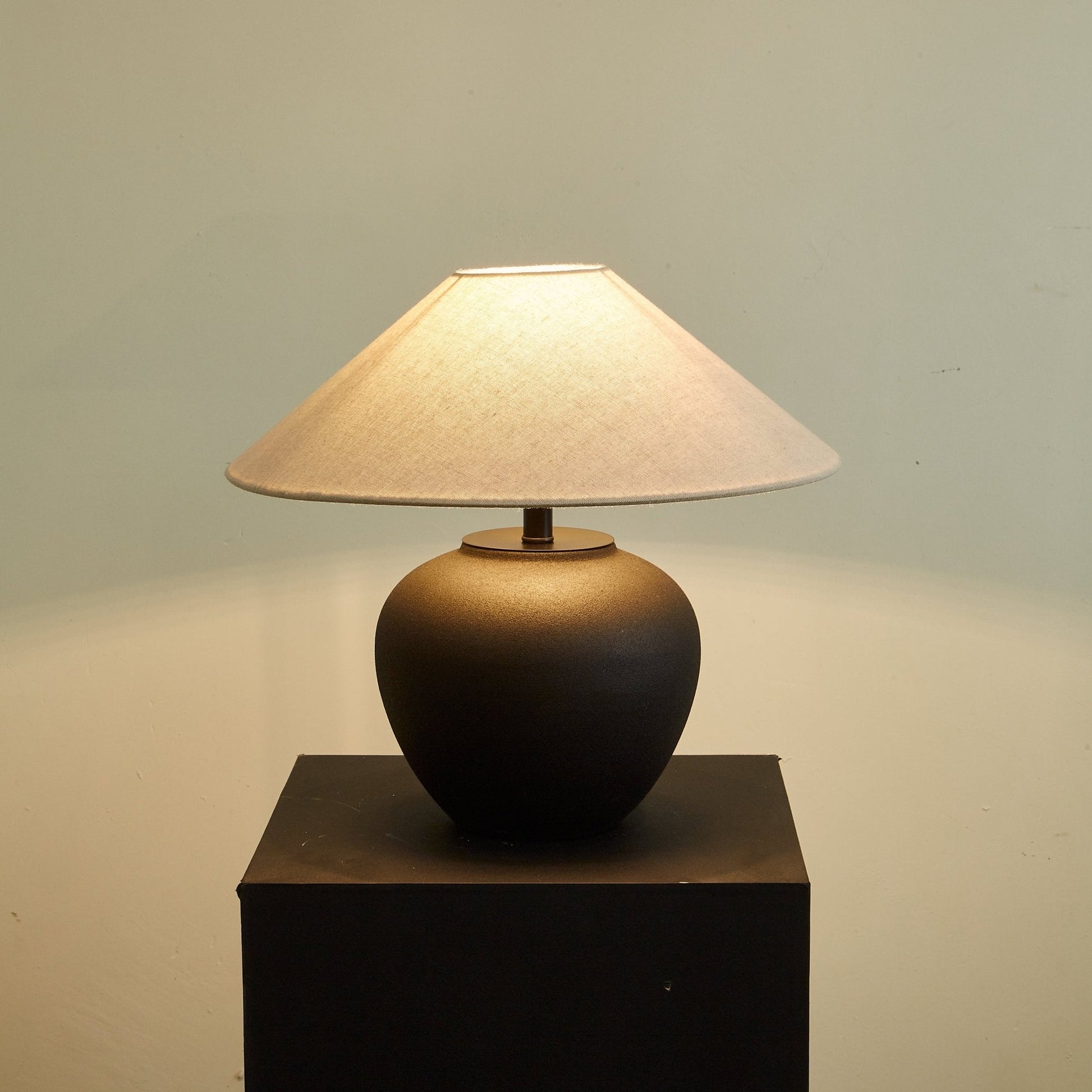 Noirveil Table Lamp - Blowlighting