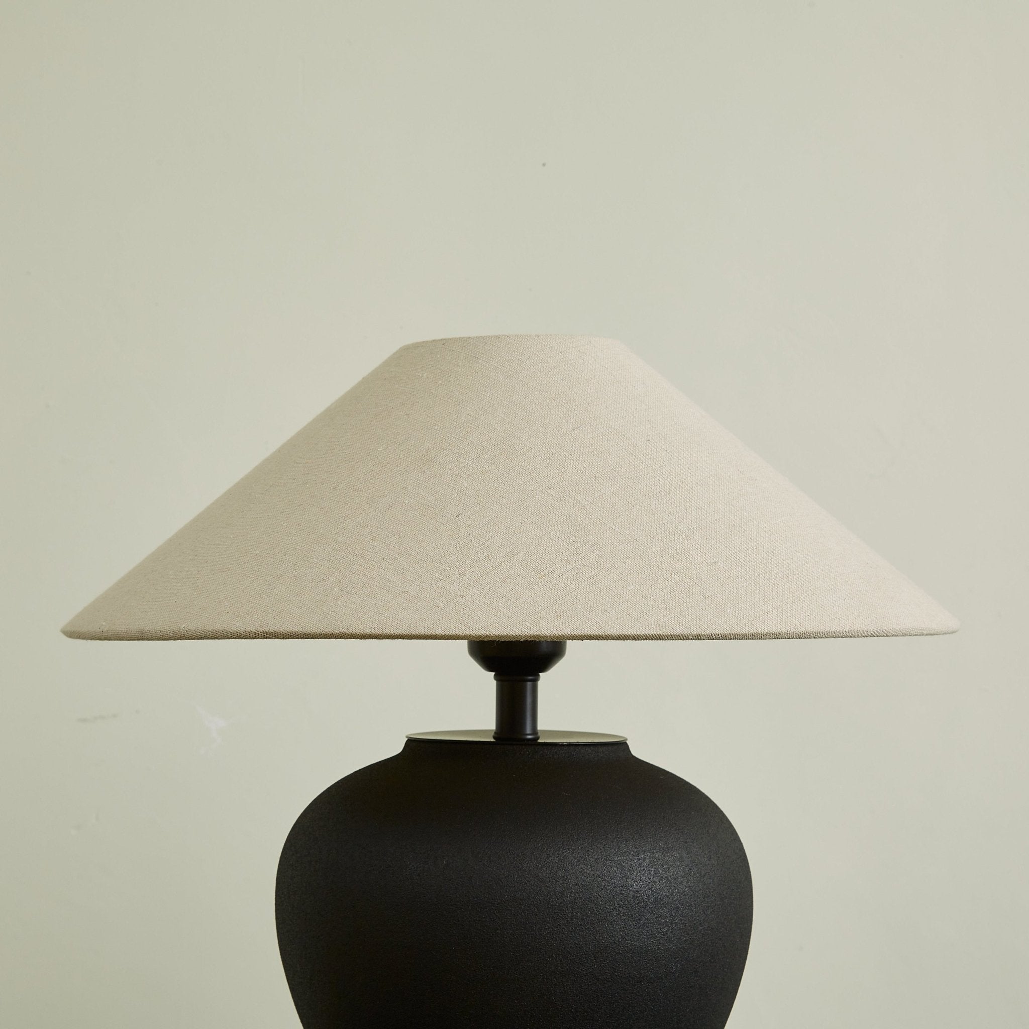 Noirveil Table Lamp - Blowlighting