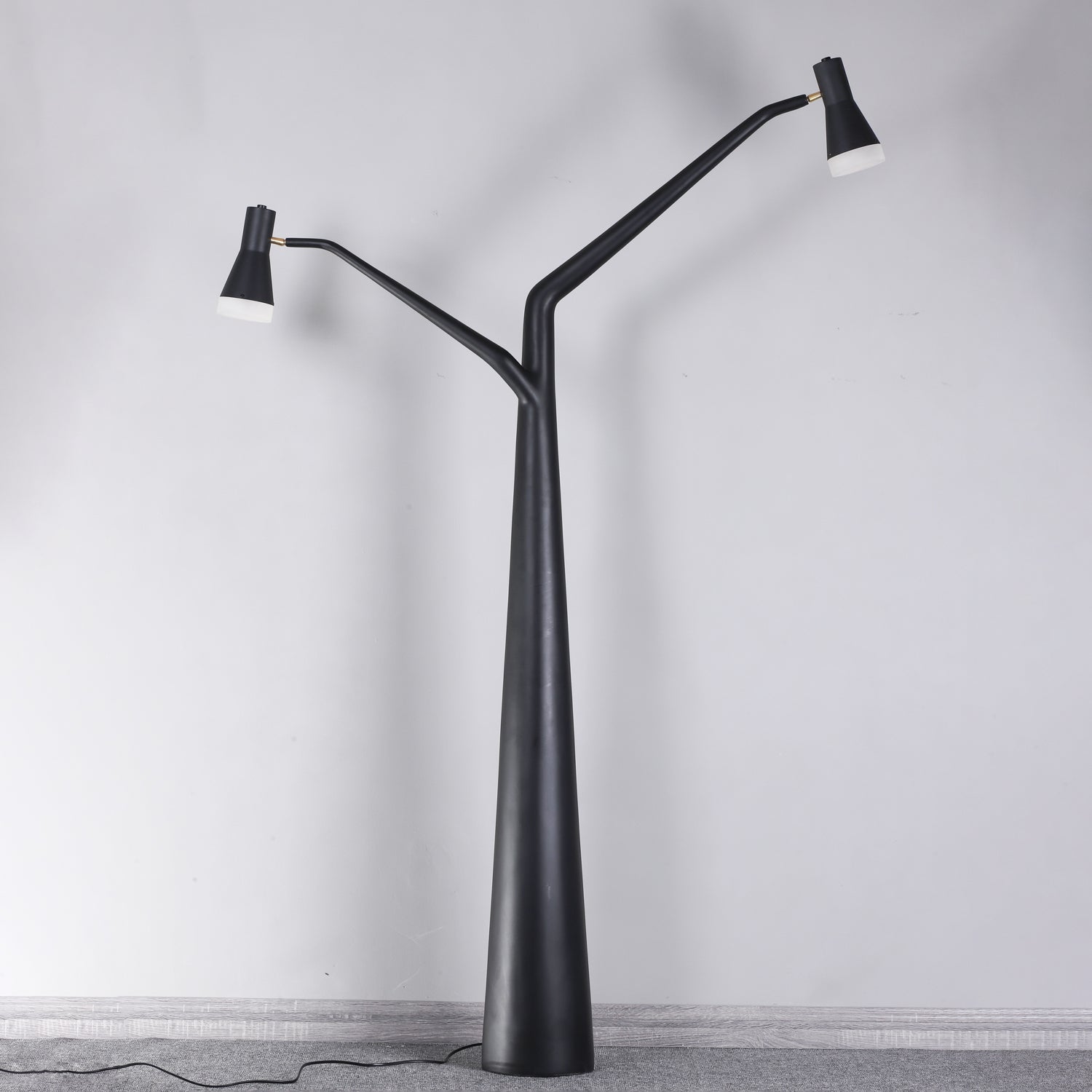 Lylirarae Branch-like Black Metal Floor Lamp - Blowlighting