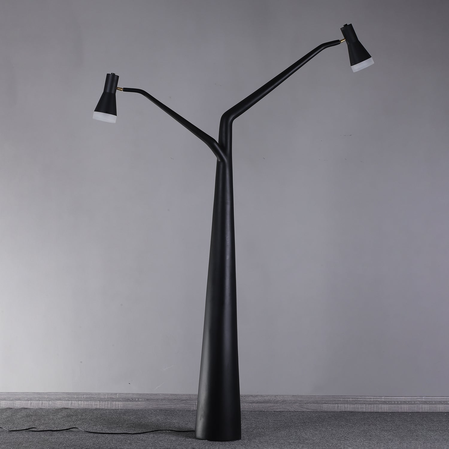 Lylirarae Branch-like Black Metal Floor Lamp - Blowlighting