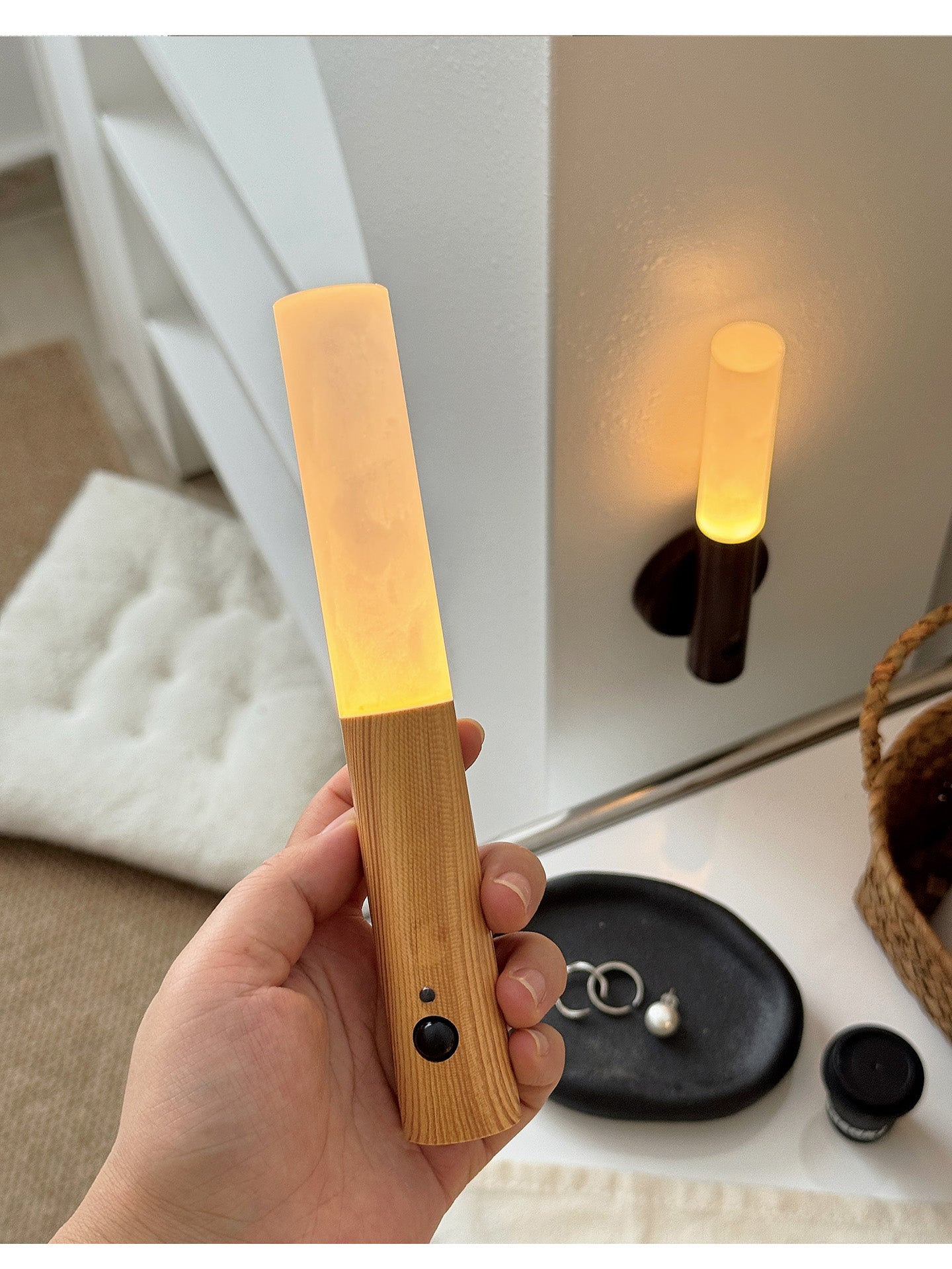 Nomad Magnet Rechargeable Wall Lamp - Vakkerlight