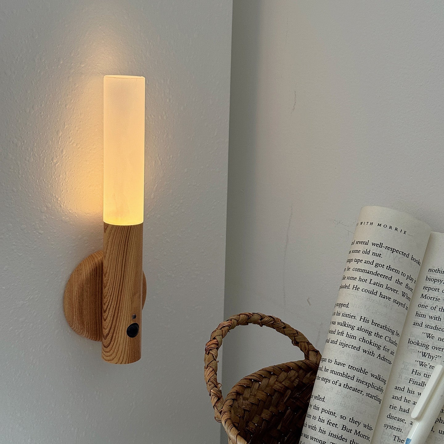 Nomad Magnet Rechargeable Wall Lamp - Vakkerlight