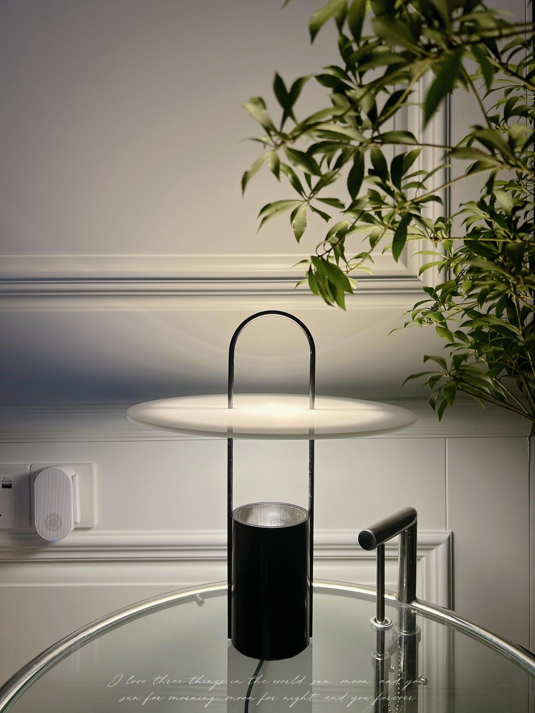 Nomade Table Lamp - Blowlighting