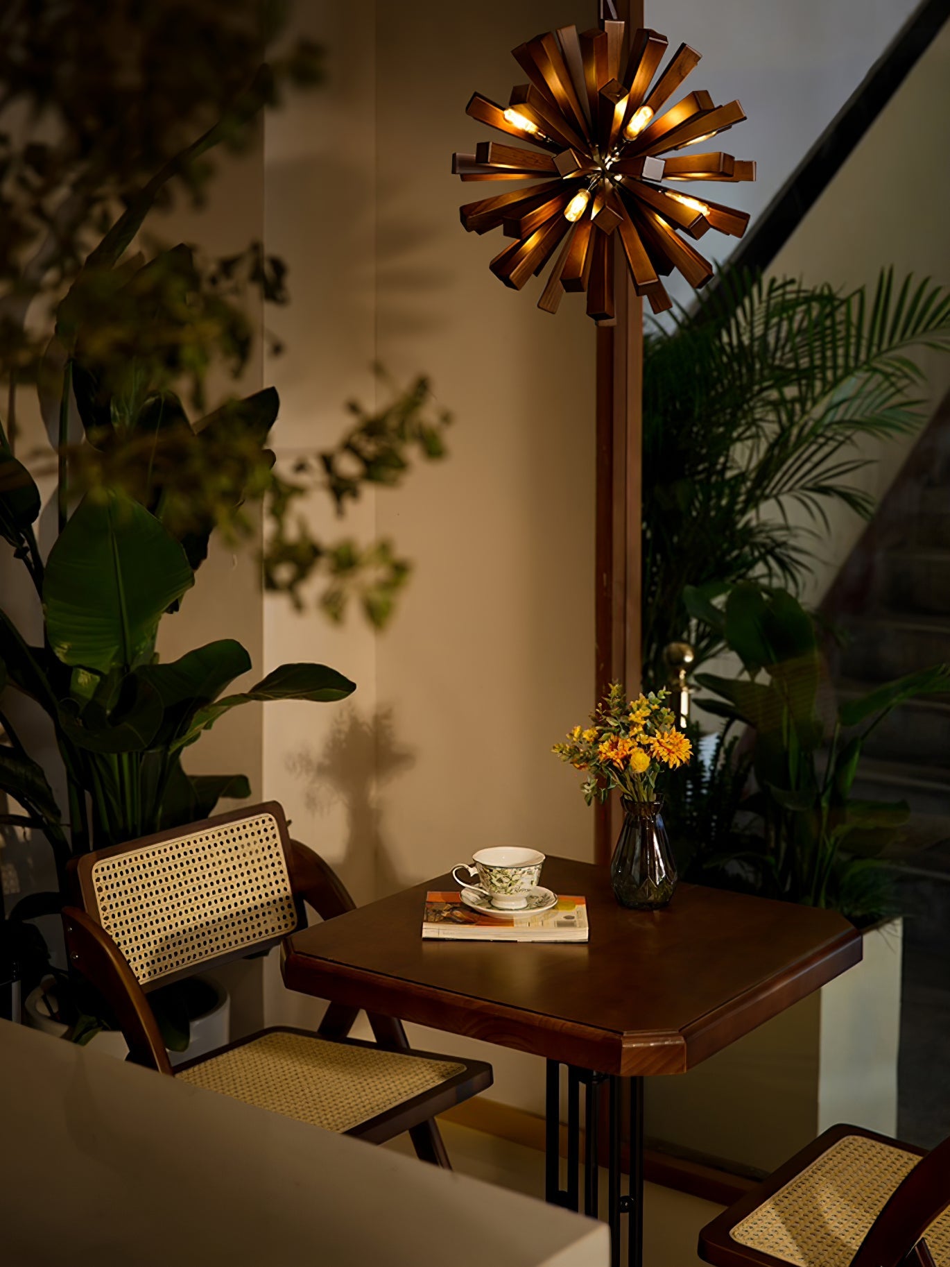 Nova Premium Nordic Art Burst Wood Metal Chandelier - Blowlighting