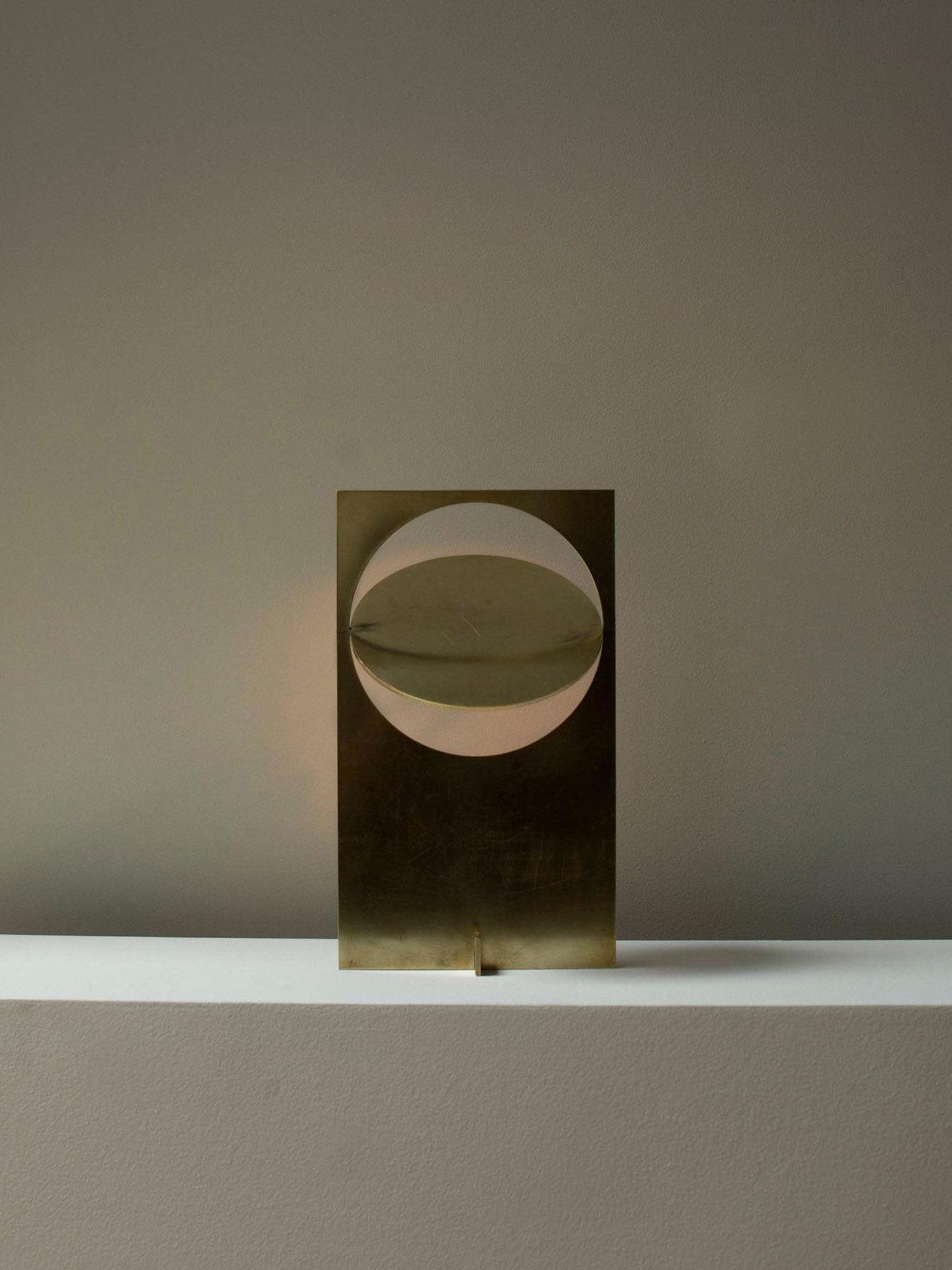 OBJ-01 Table Lamp - Blowlighting