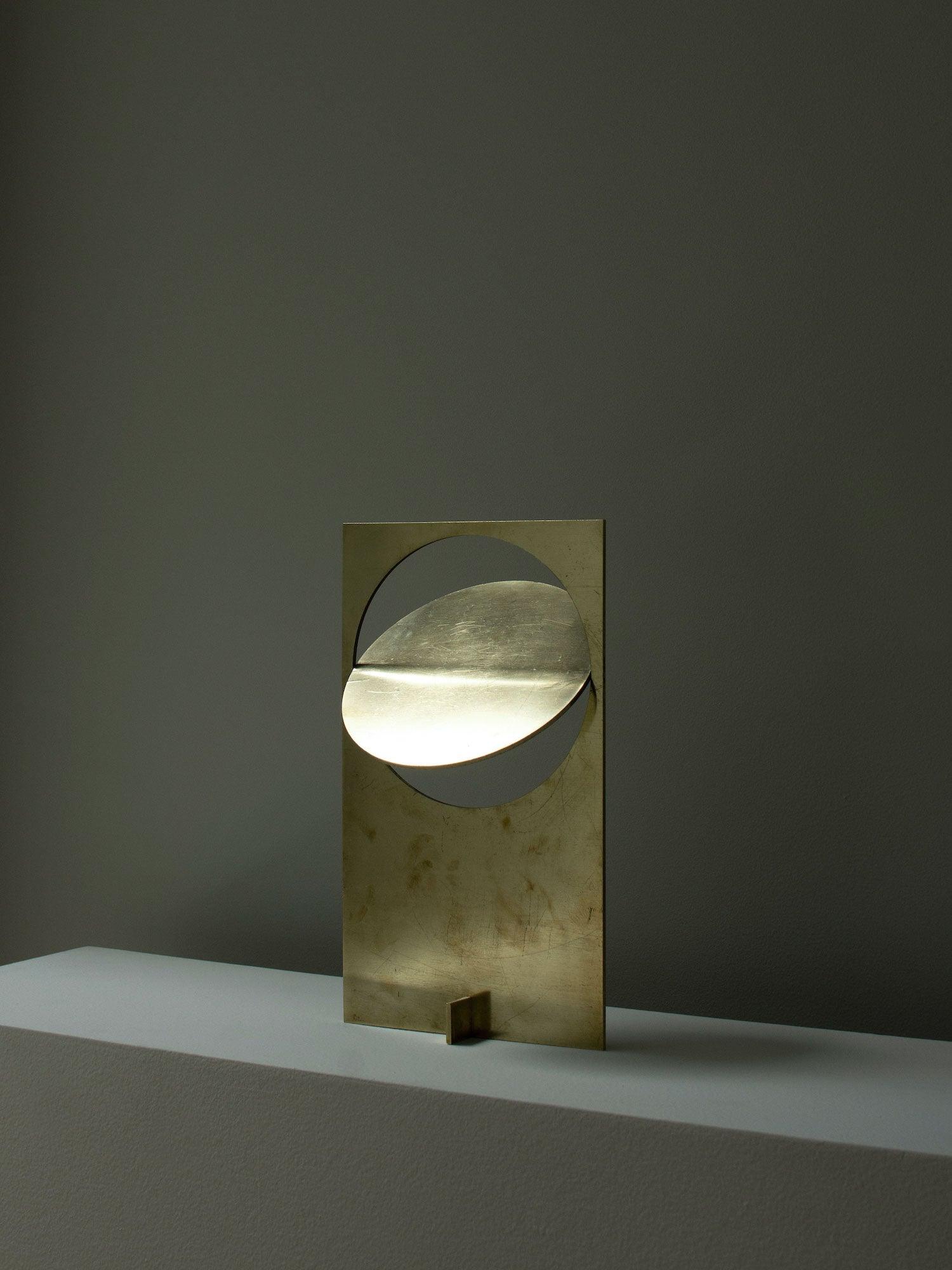 OBJ-01 Table Lamp - Blowlighting