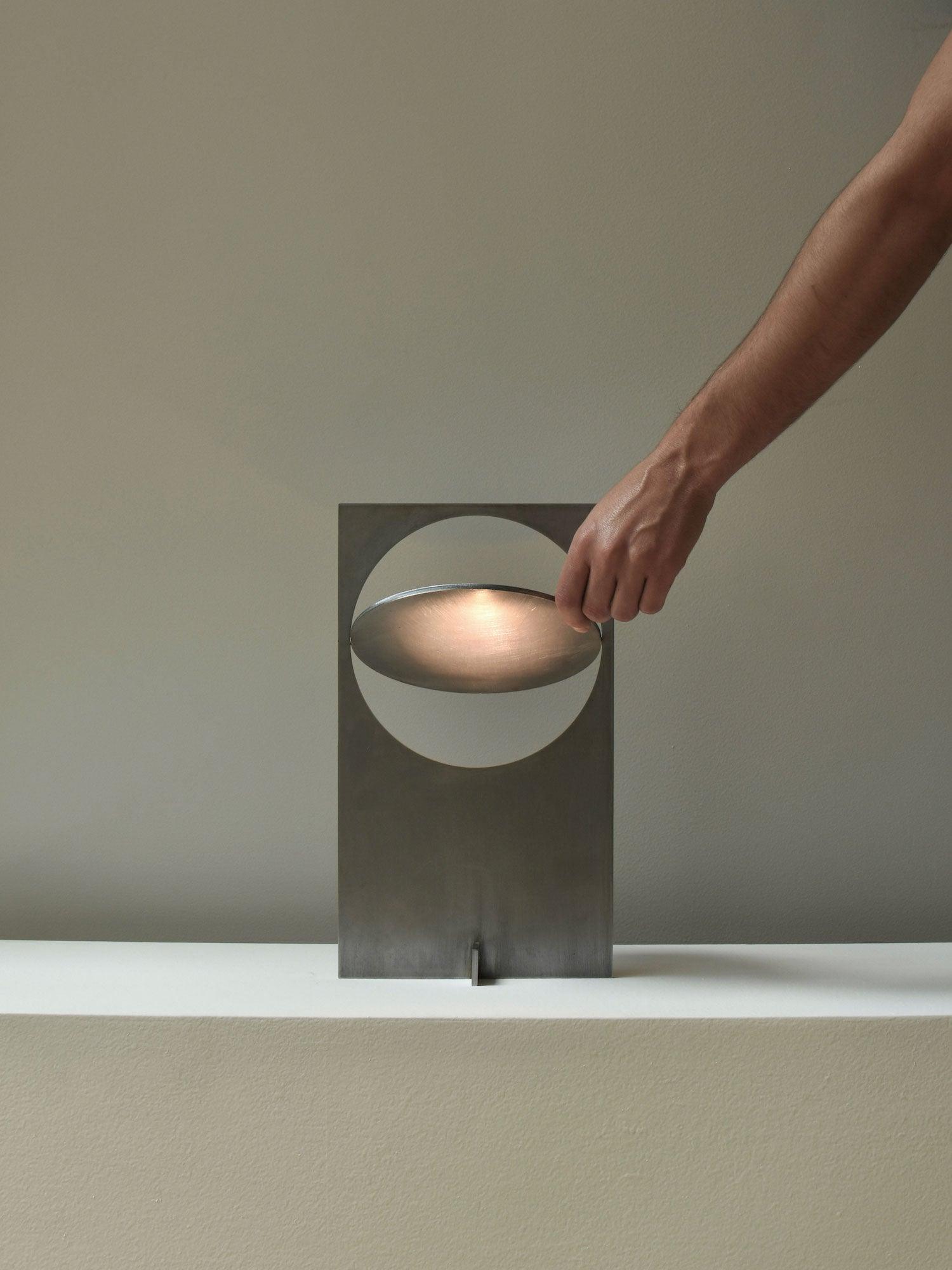 OBJ-01 Table Lamp - Blowlighting