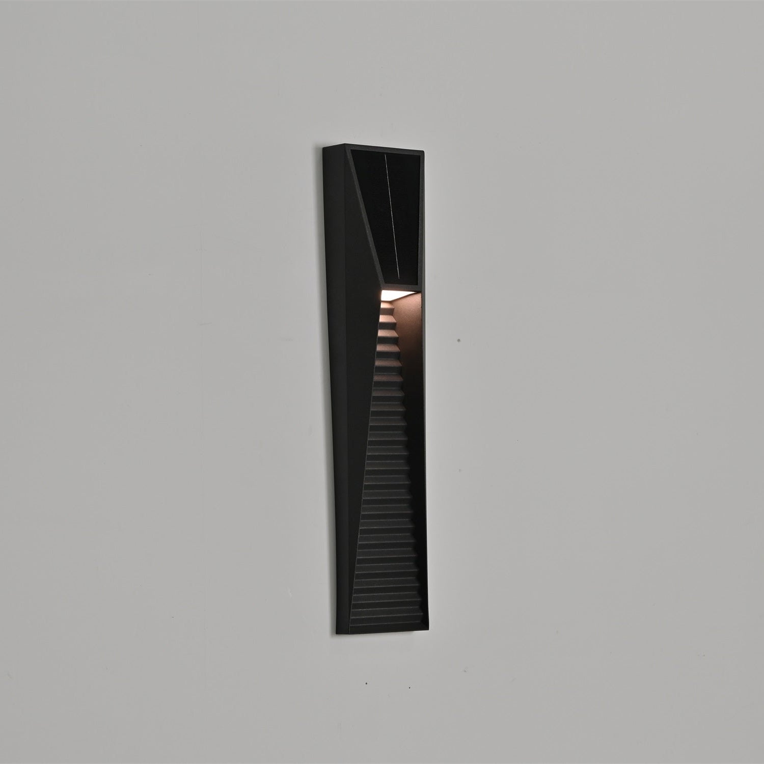 Obsidian Path Solar Outdoor Wall Light - Blowlighting