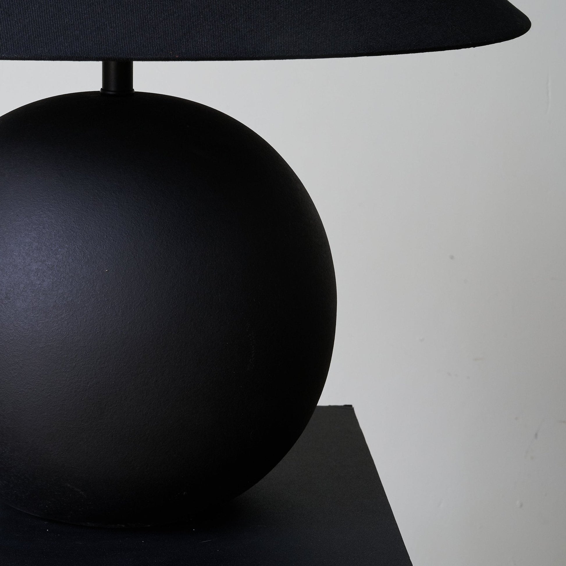 Obsidian Sphere Table Lamp - Blowlighting