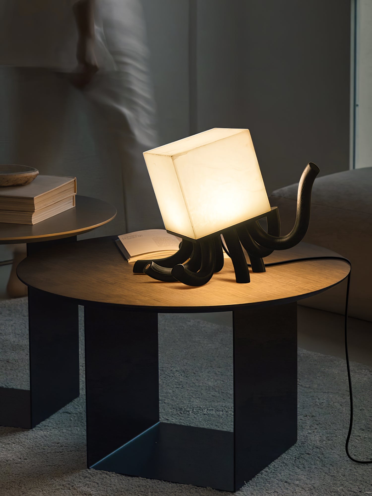 Ivvinos Tentacle Alabaster Table Lamp - Blowlighting