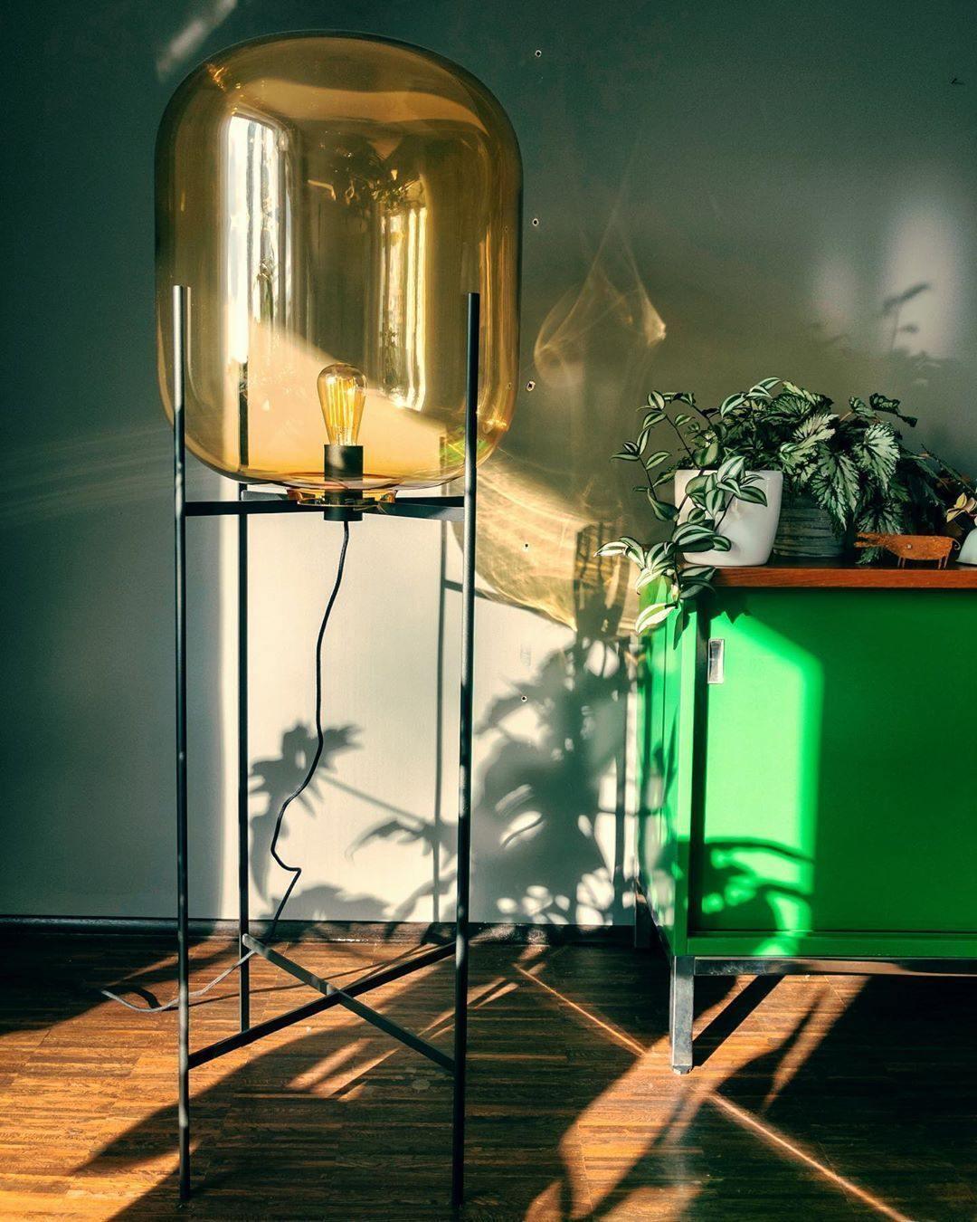 Oda Floor lamp - Blowlighting