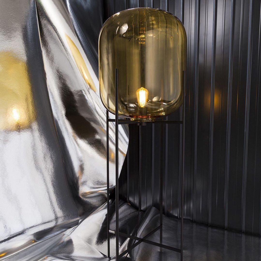 Oda Floor lamp - Blowlighting