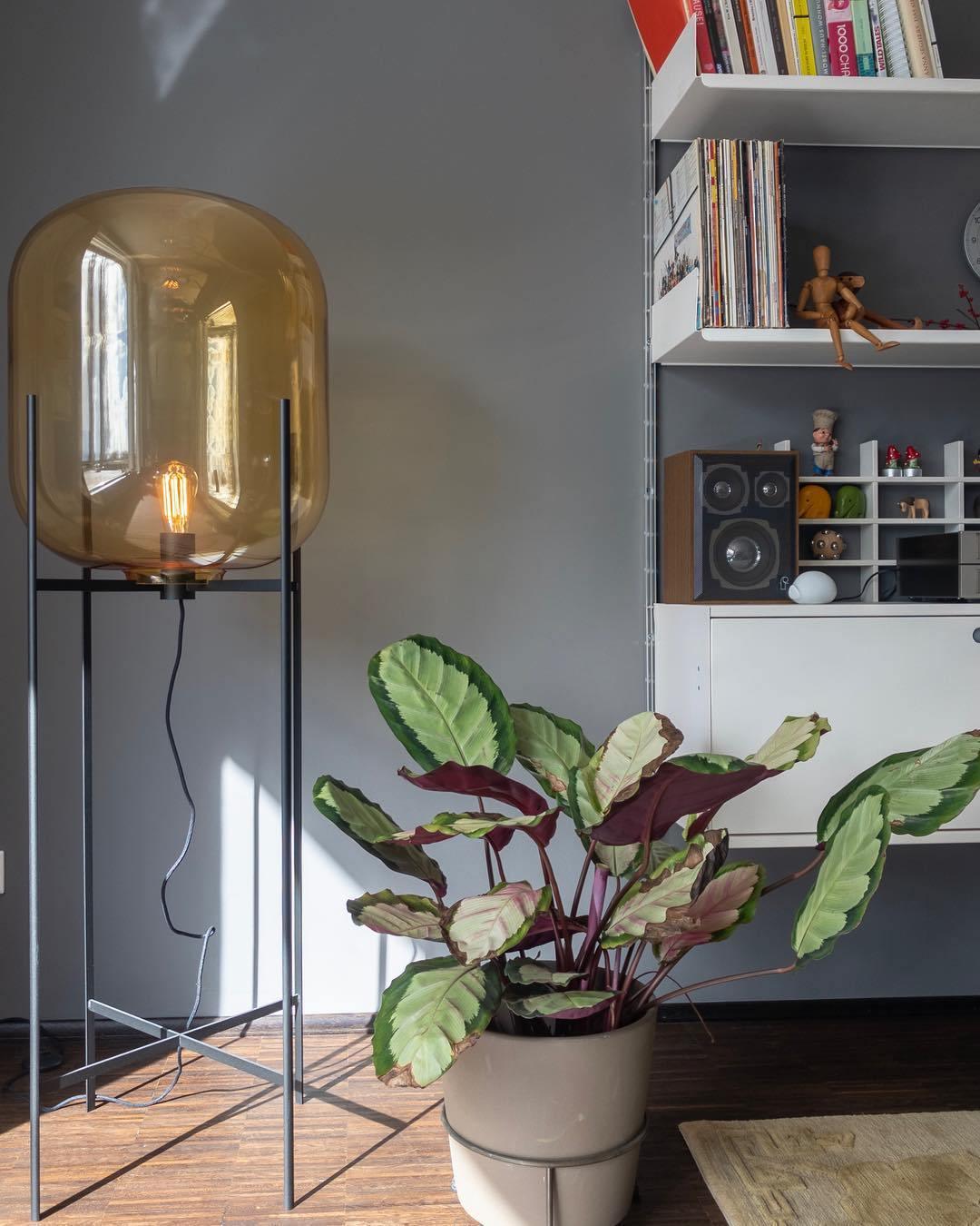 Oda Floor lamp - Blowlighting