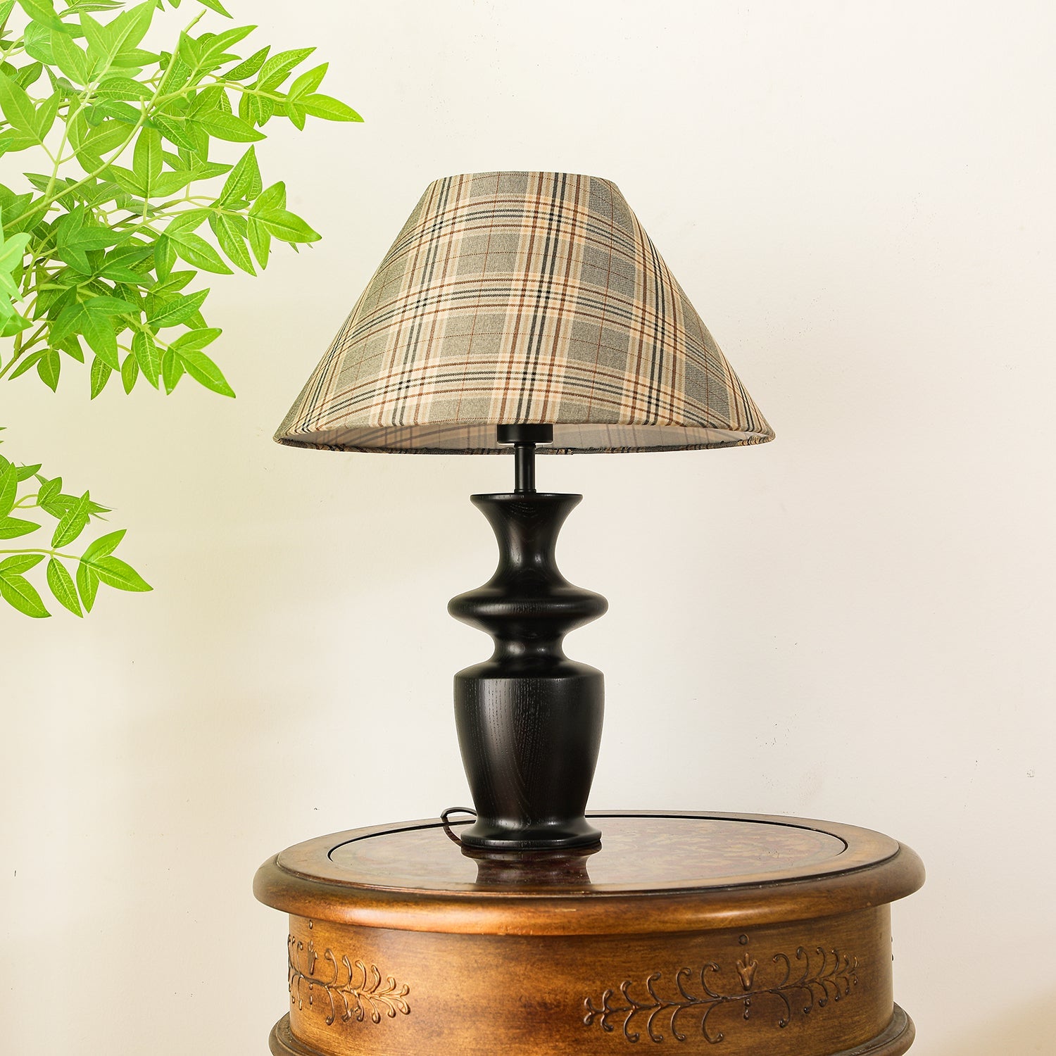 Oliver Table Lamp - Blowlighting