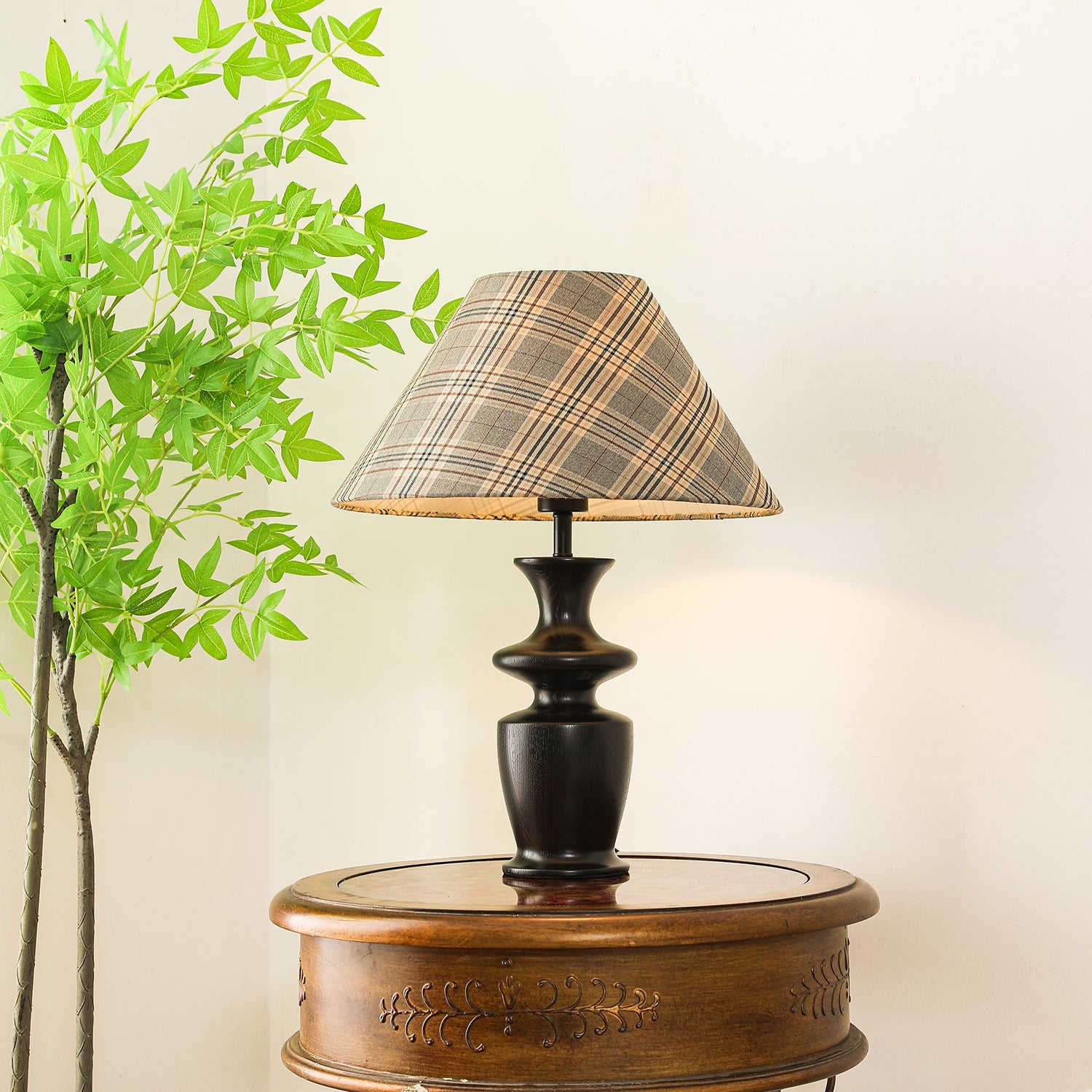 Oliver Table Lamp - Blowlighting