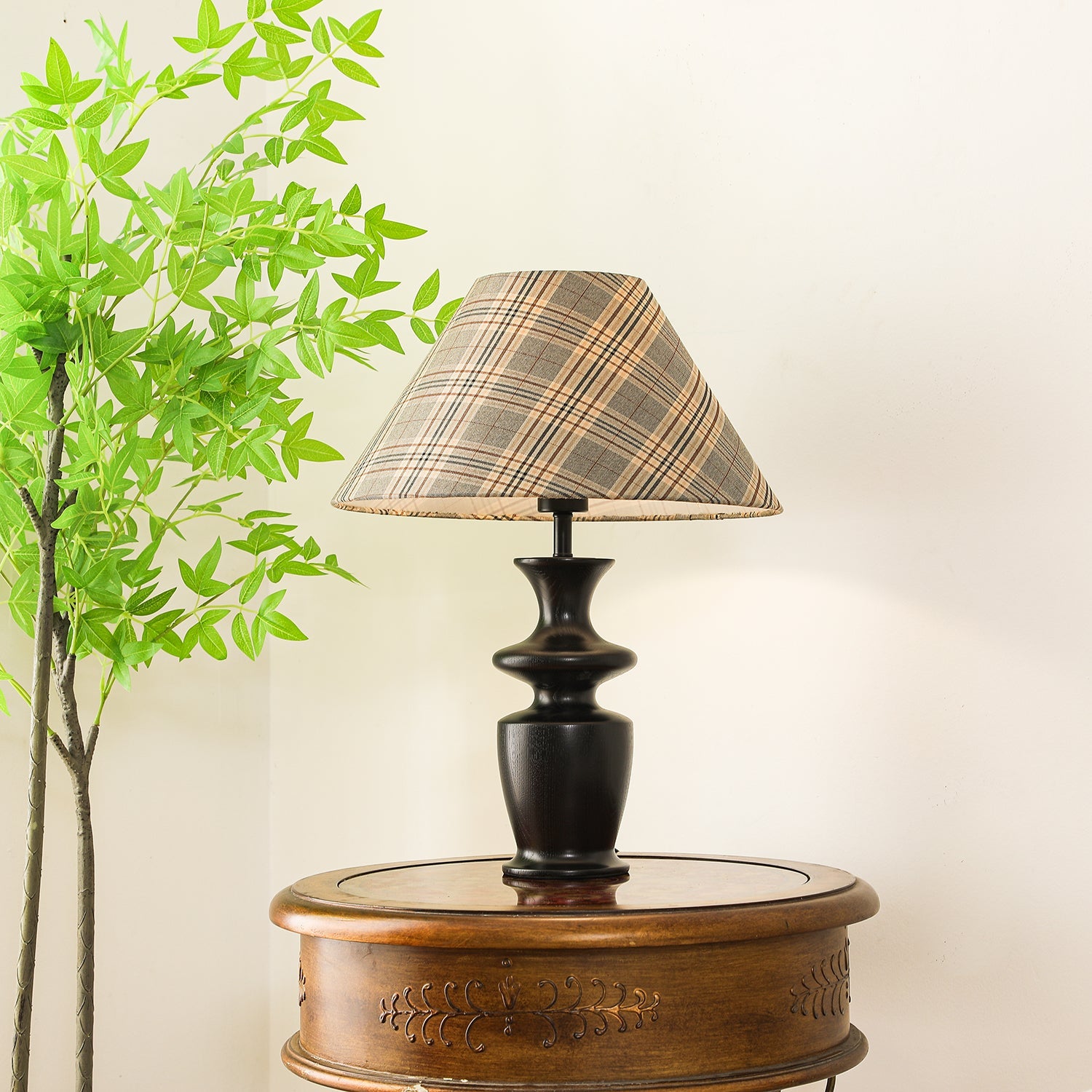 Oliver Table Lamp - Blowlighting