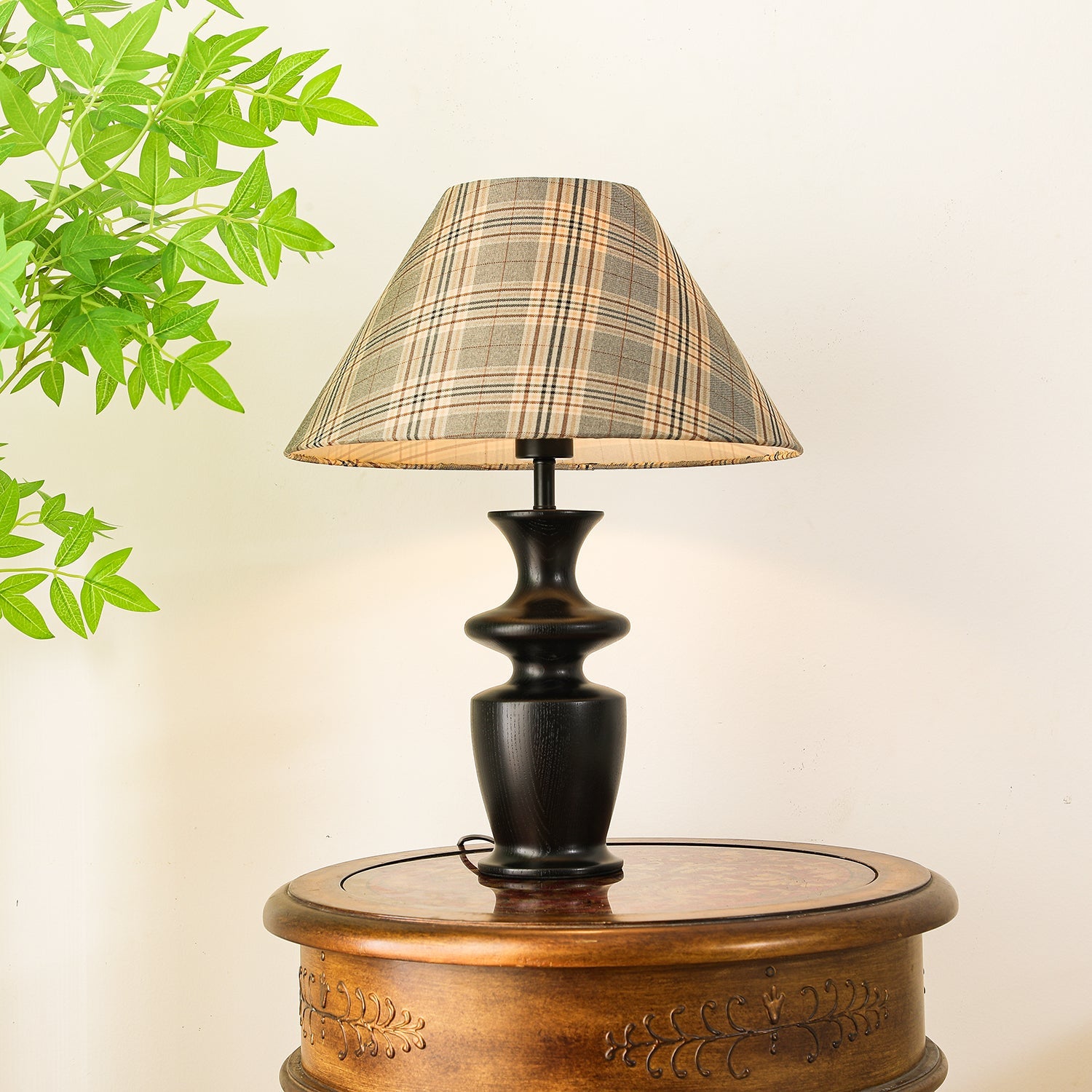 Oliver Table Lamp - Blowlighting
