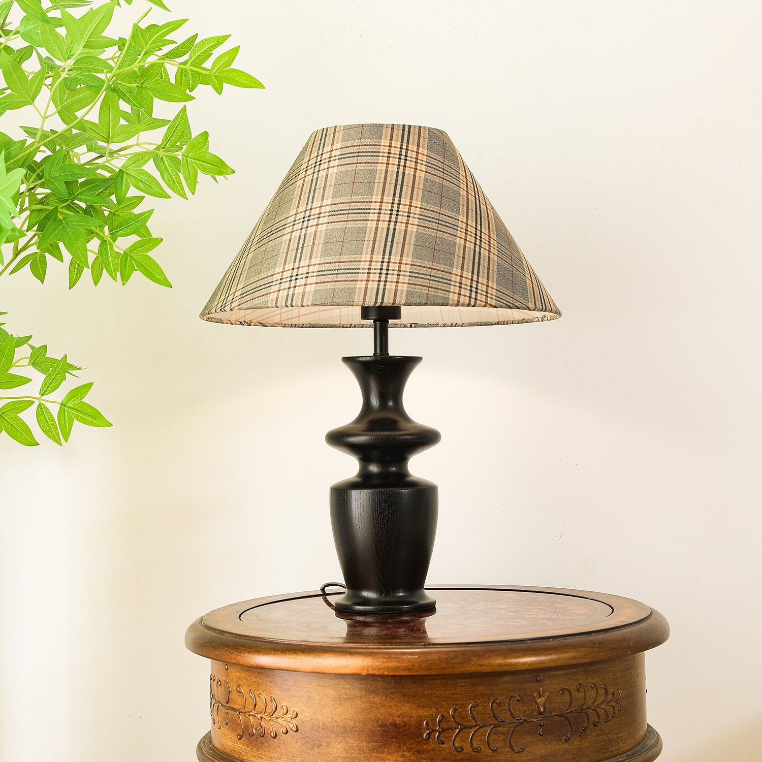 Oliver Table Lamp - Blowlighting
