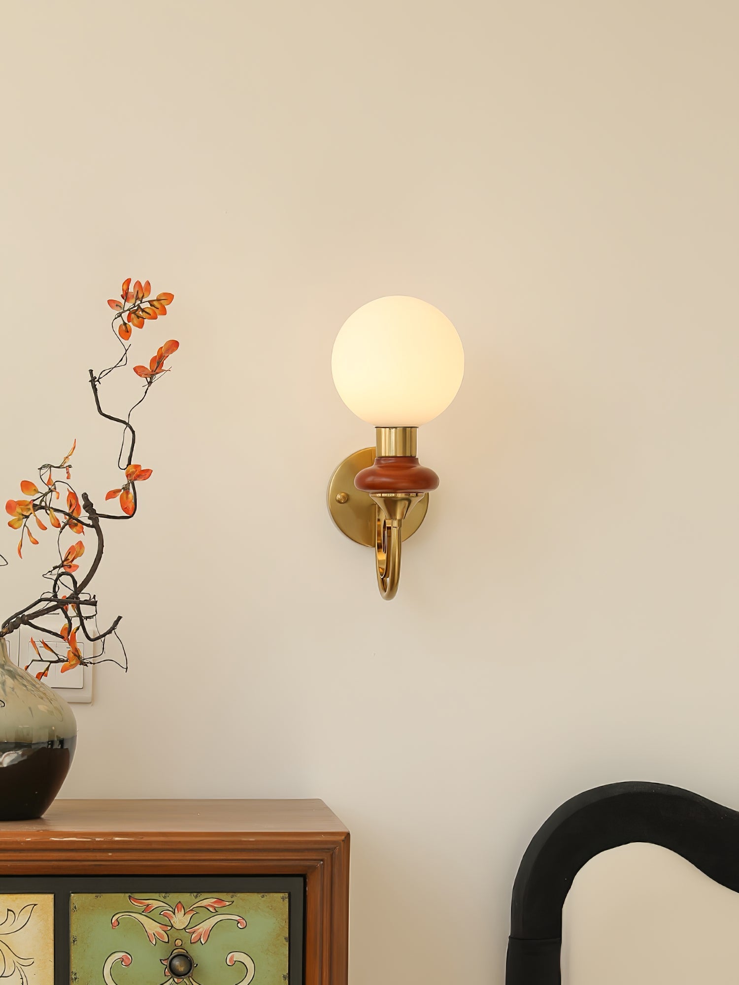 Onyx Plug-in Wall Lamp - Blowlighting